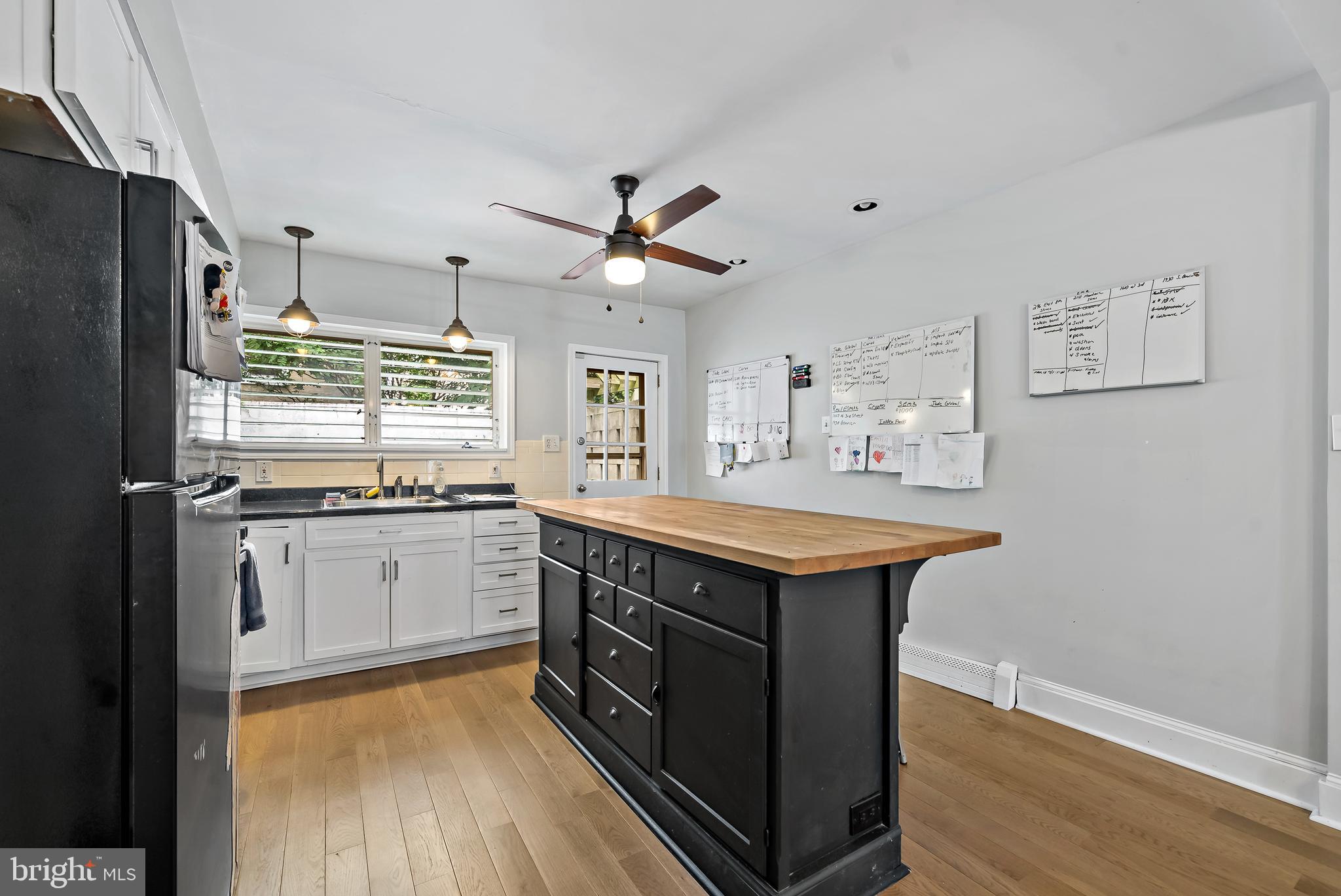 2141 MONTROSE STREET