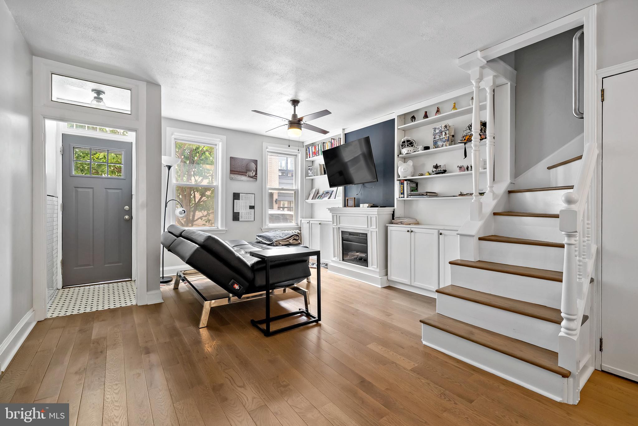 2141 MONTROSE STREET