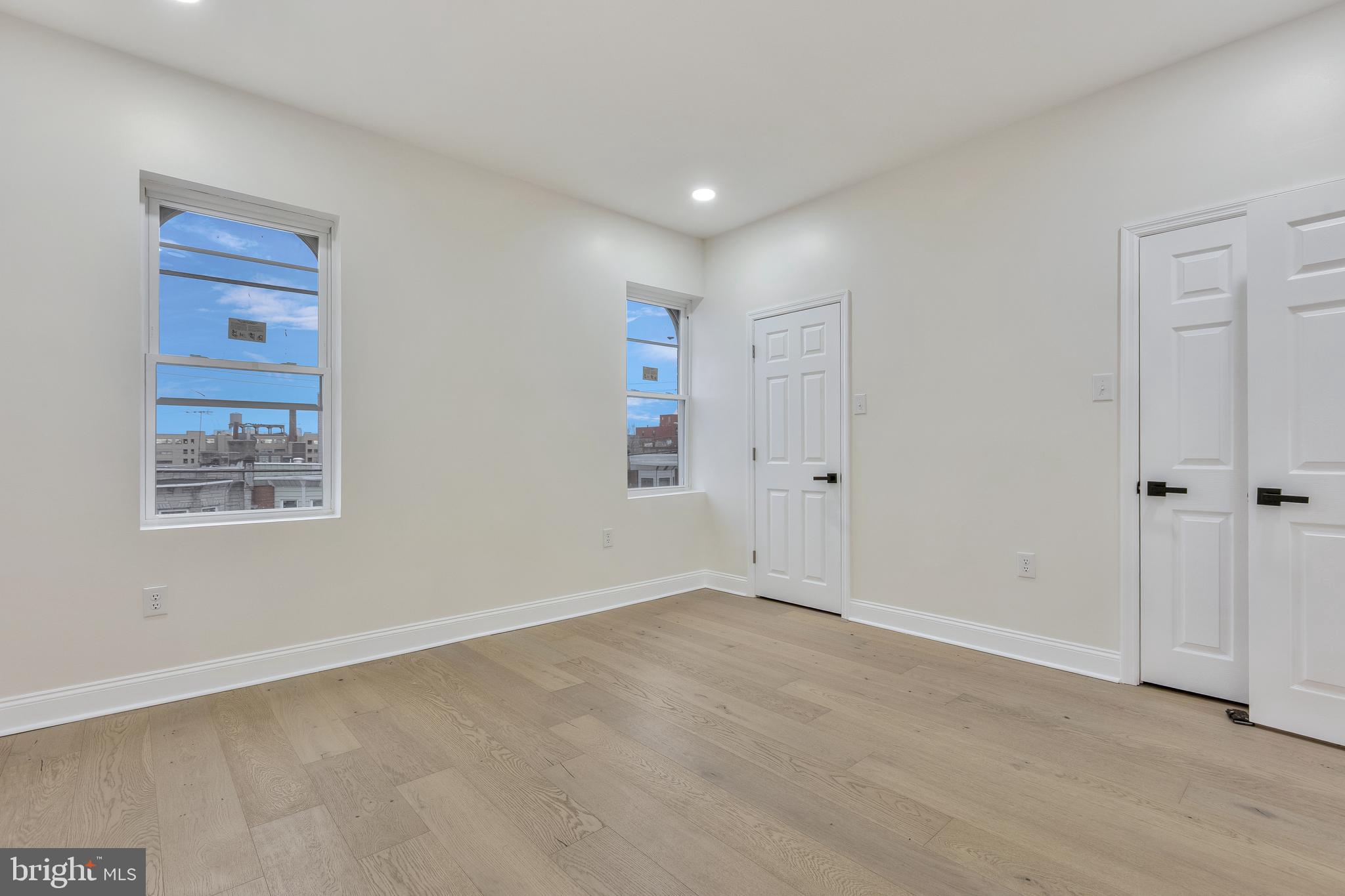 3009 W OXFORD STREET