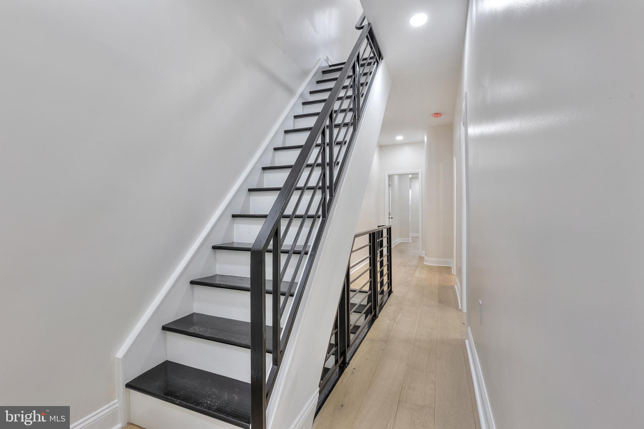 3009 W OXFORD STREET