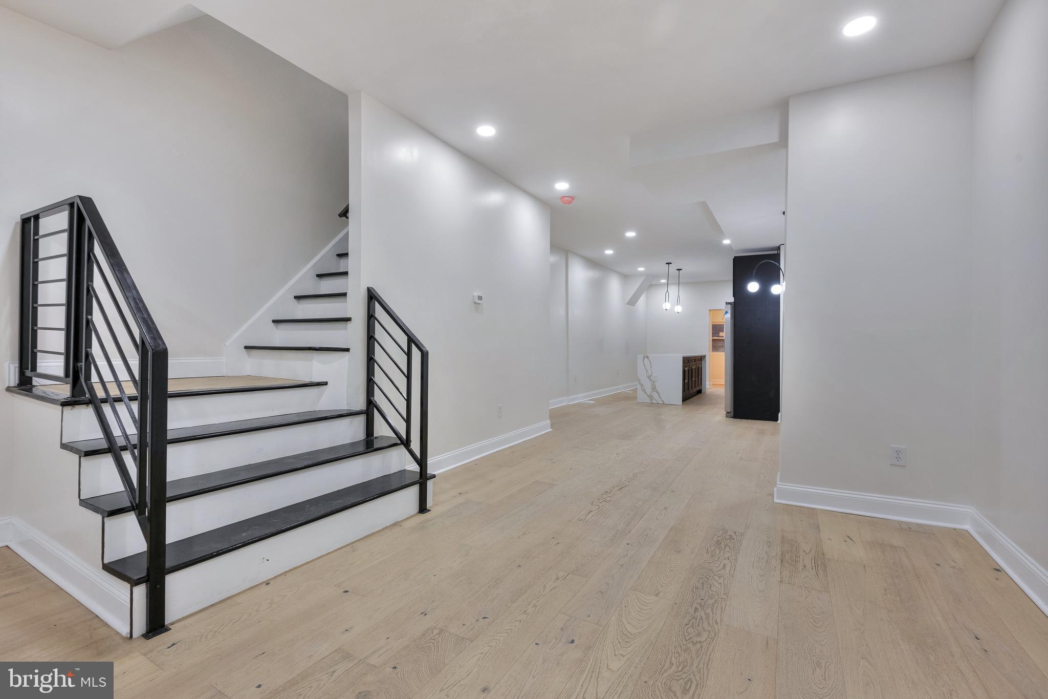 3009 W OXFORD STREET