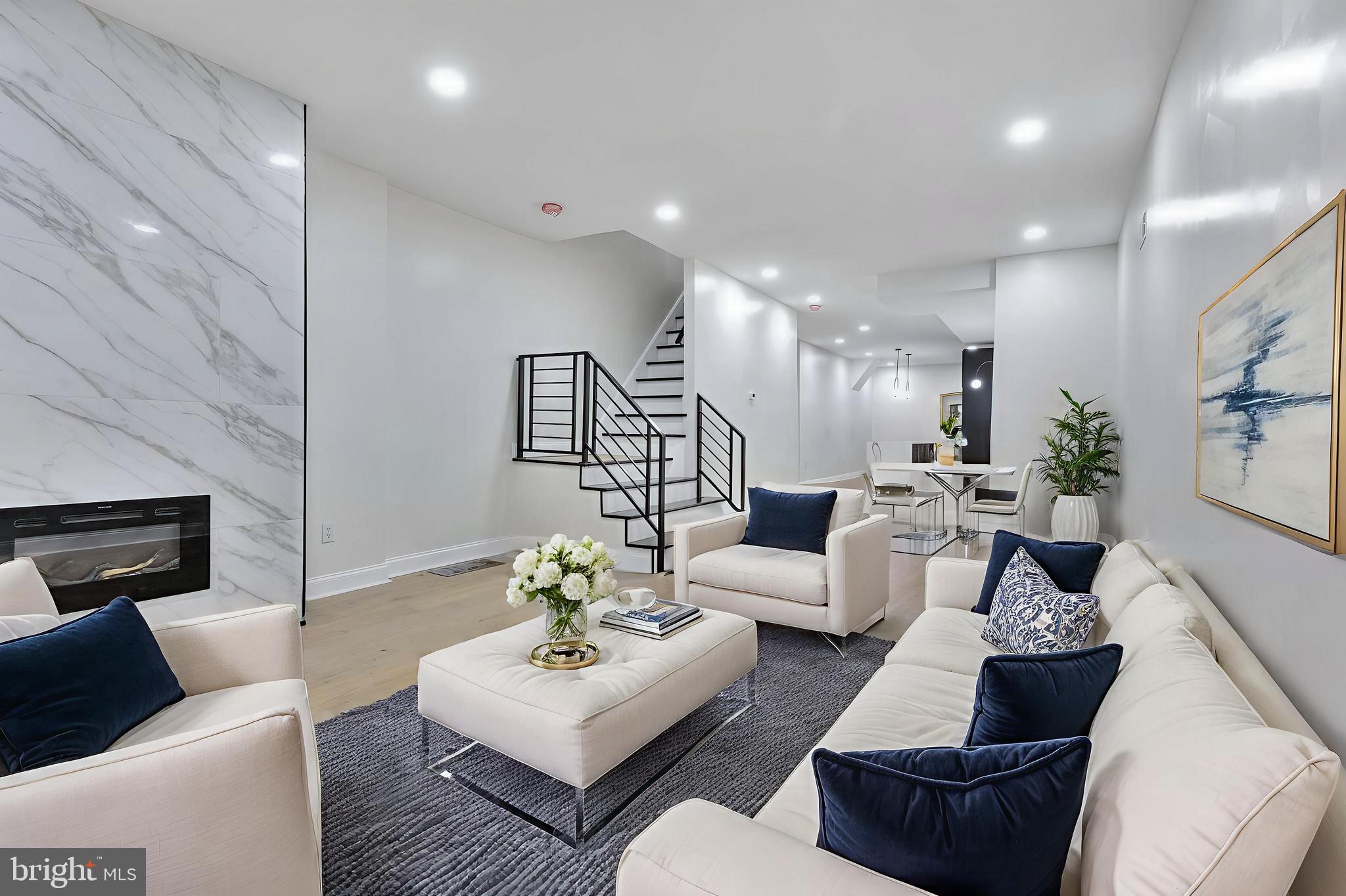 3009 W OXFORD STREET