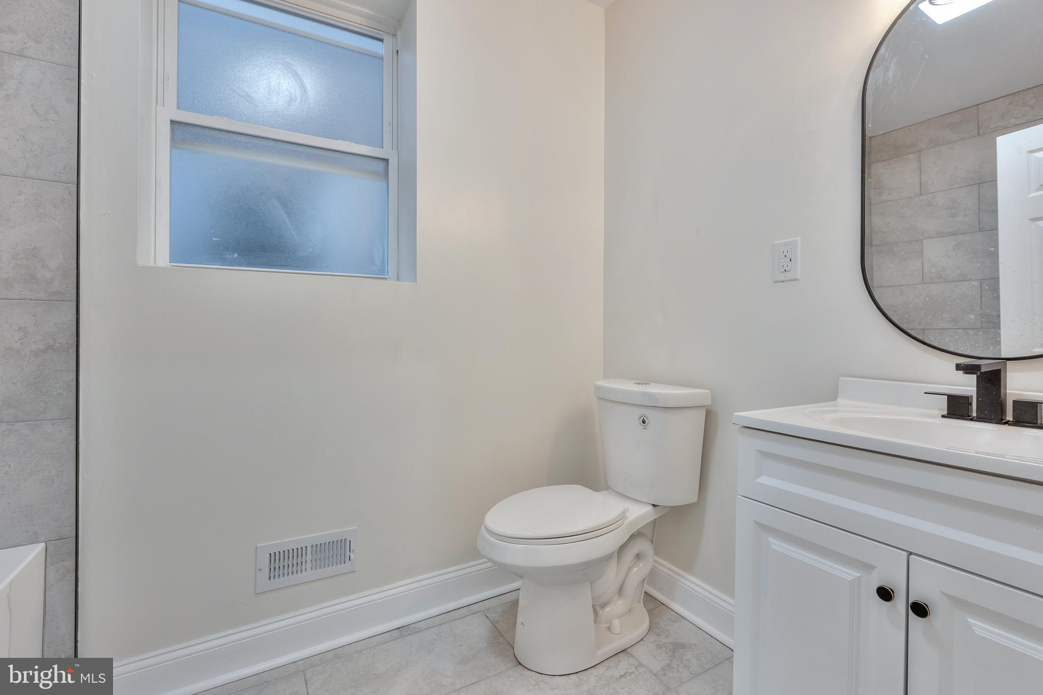 3009 W OXFORD STREET