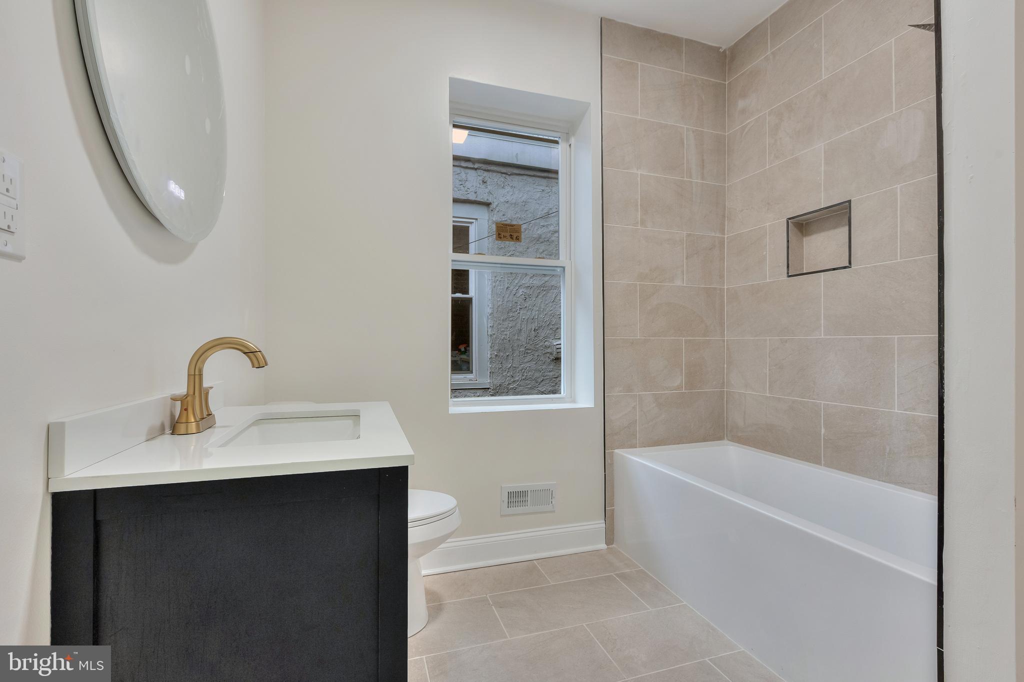 3009 W OXFORD STREET