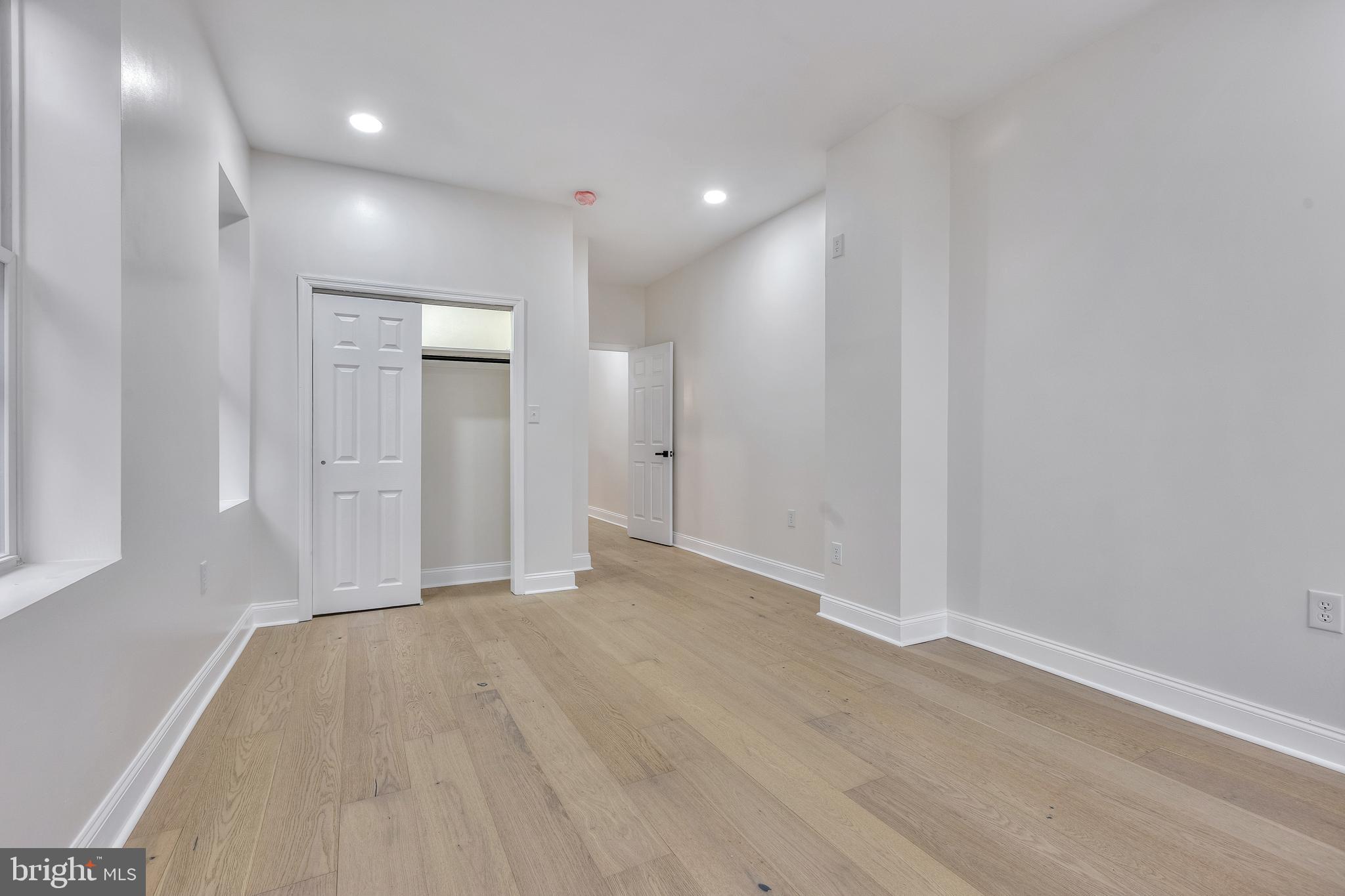 3009 W OXFORD STREET