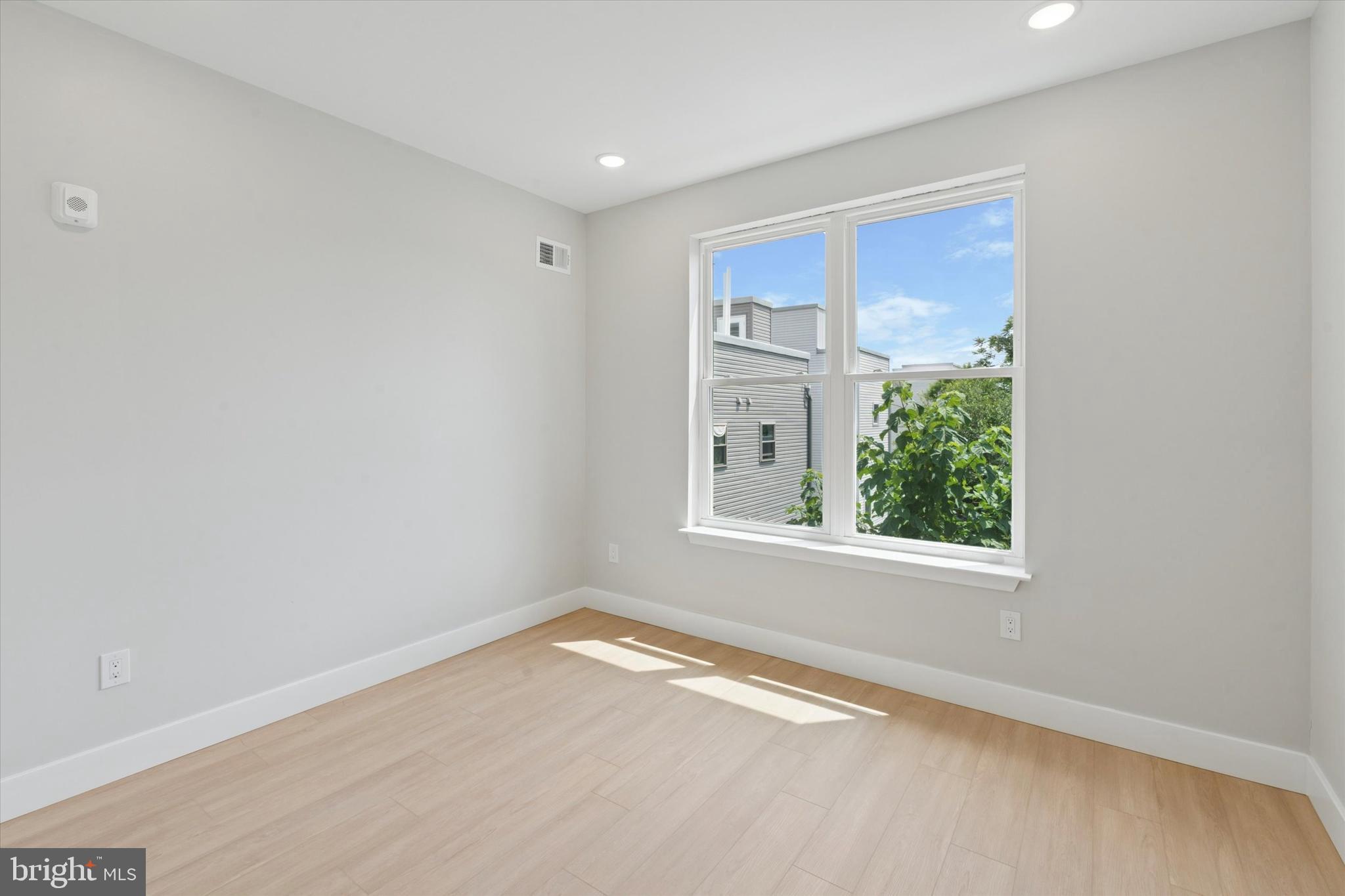 518 W SUSQUEHANNA AVENUE