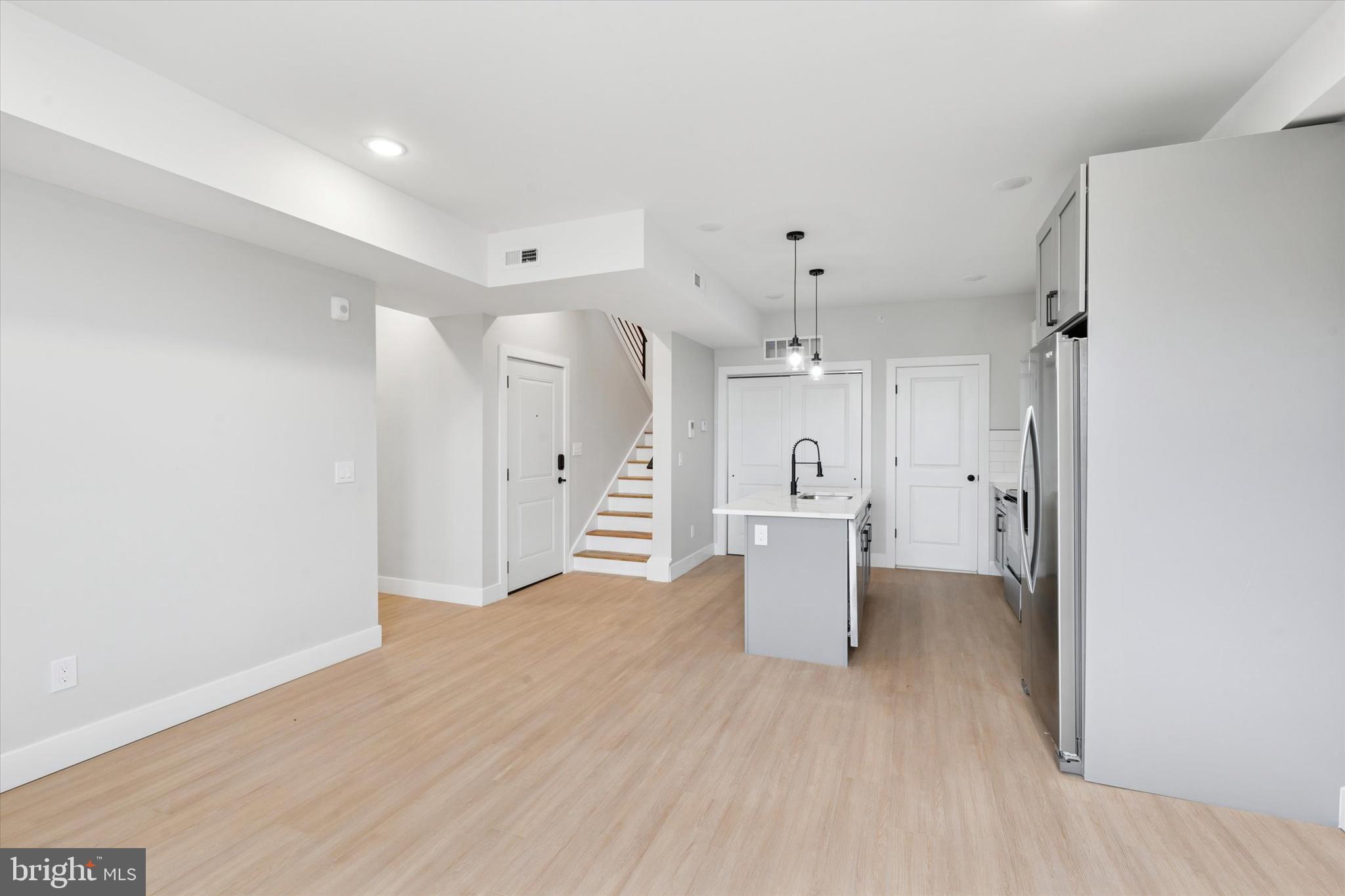 518 W SUSQUEHANNA AVENUE