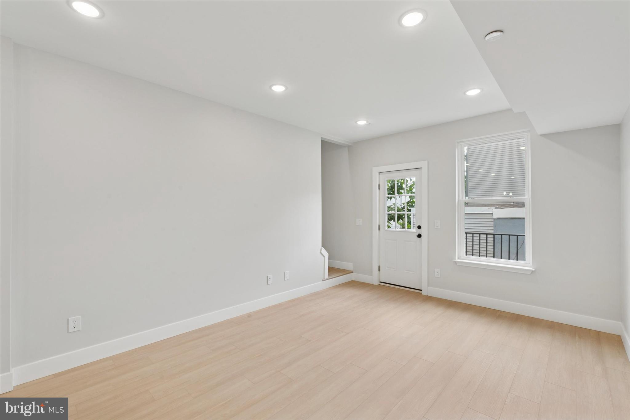 518 W SUSQUEHANNA AVENUE