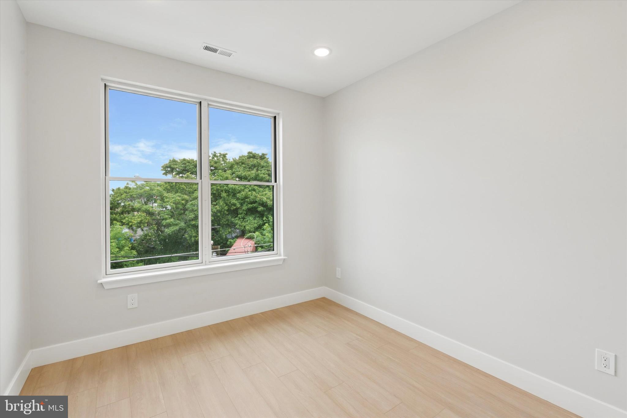 518 W SUSQUEHANNA AVENUE