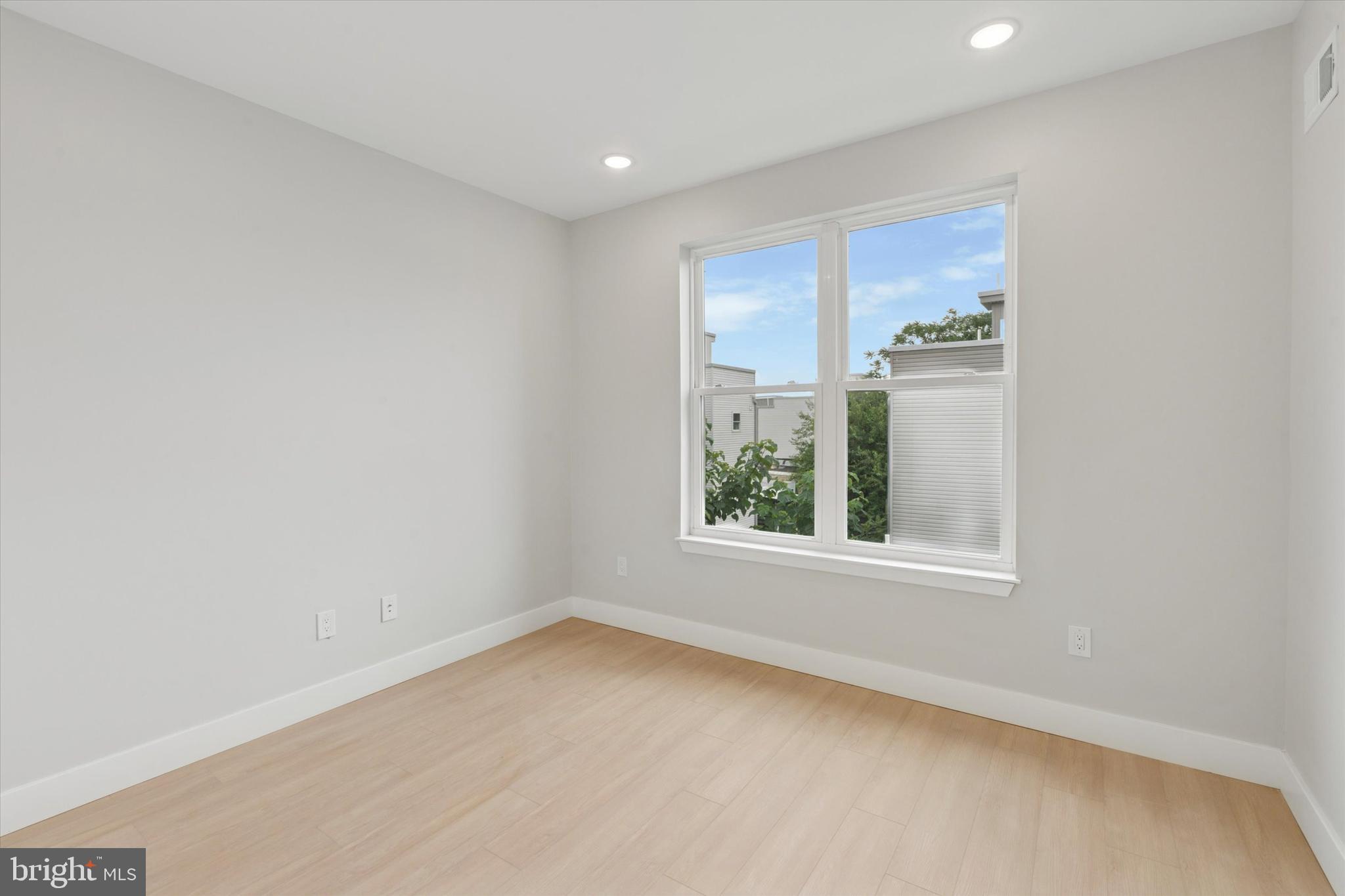 518 W SUSQUEHANNA AVENUE