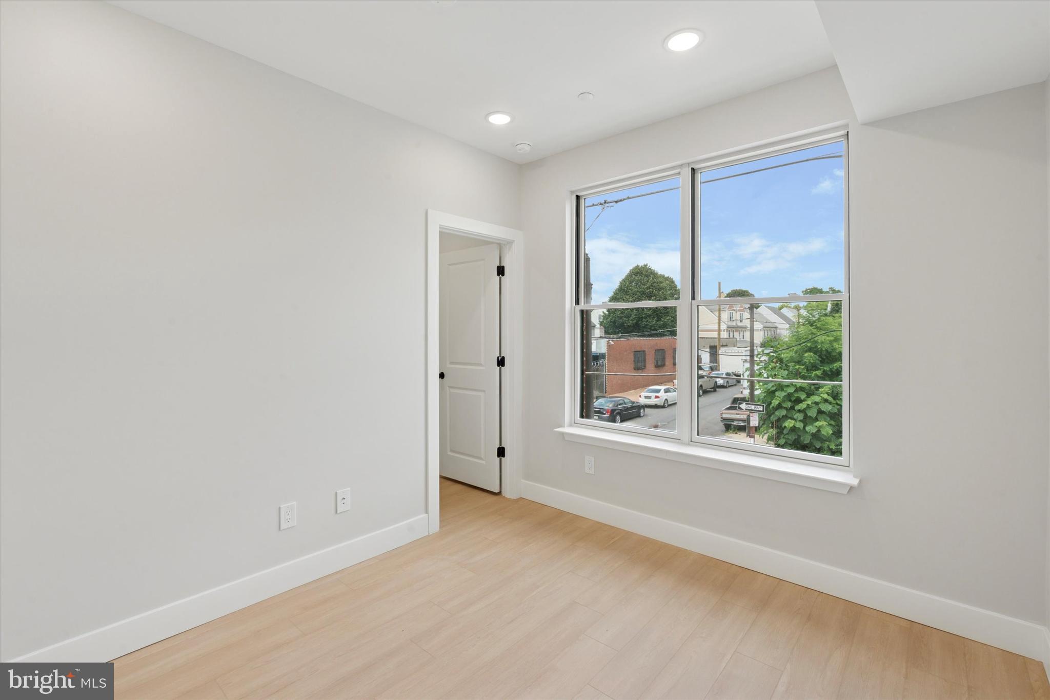 518 W SUSQUEHANNA AVENUE