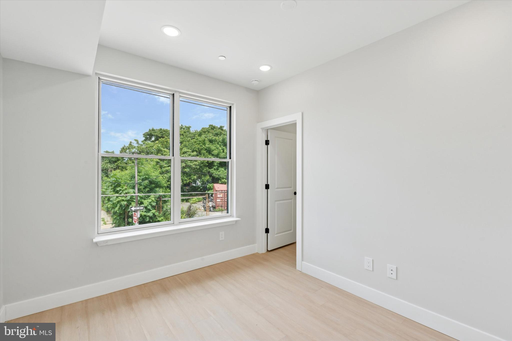 518 W SUSQUEHANNA AVENUE