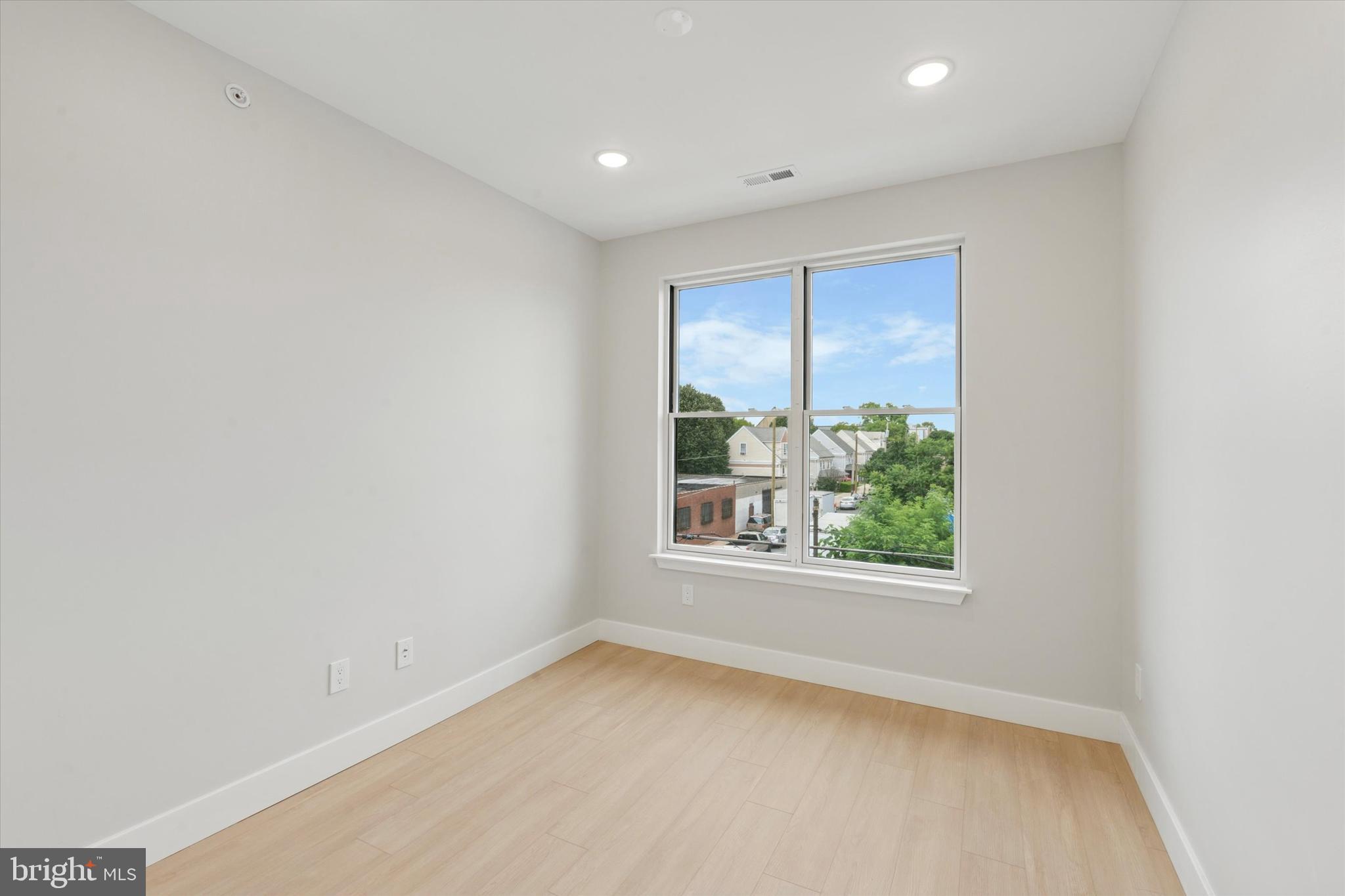 518 W SUSQUEHANNA AVENUE