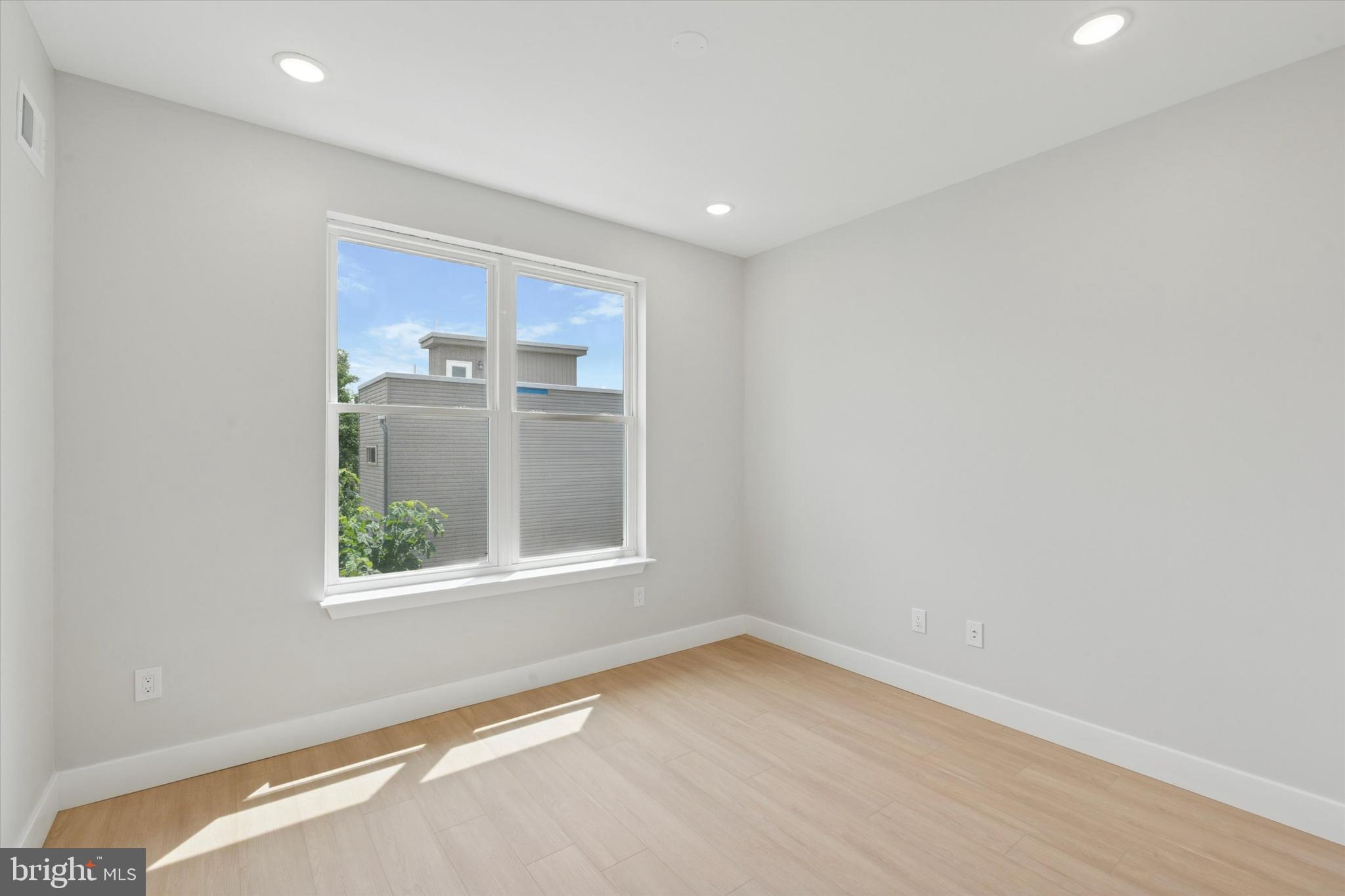 518 W SUSQUEHANNA AVENUE