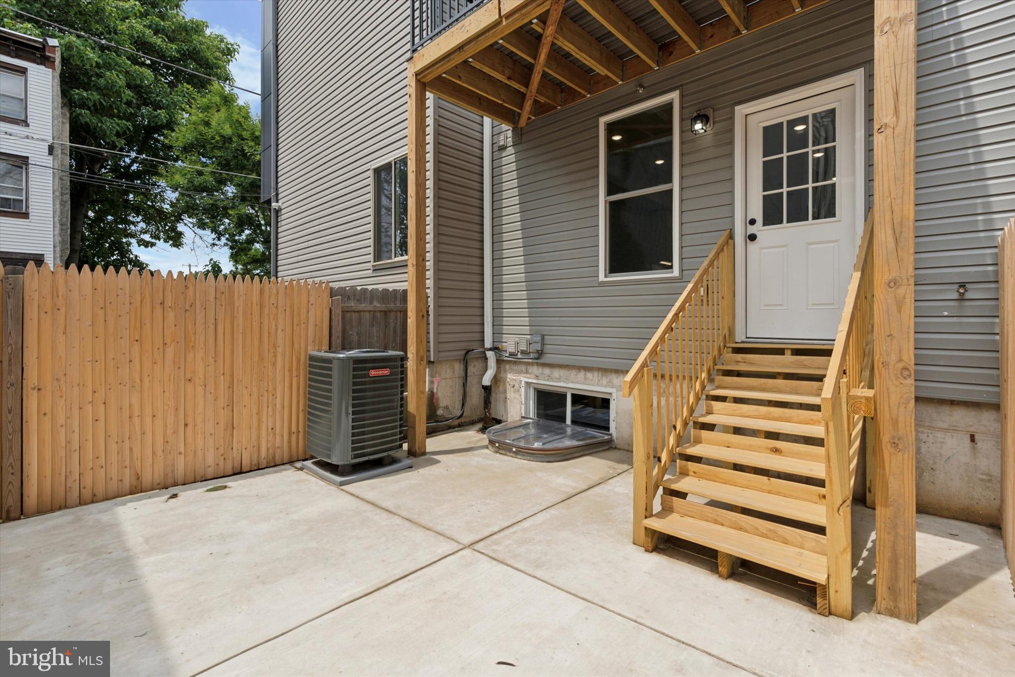 518 W SUSQUEHANNA AVENUE