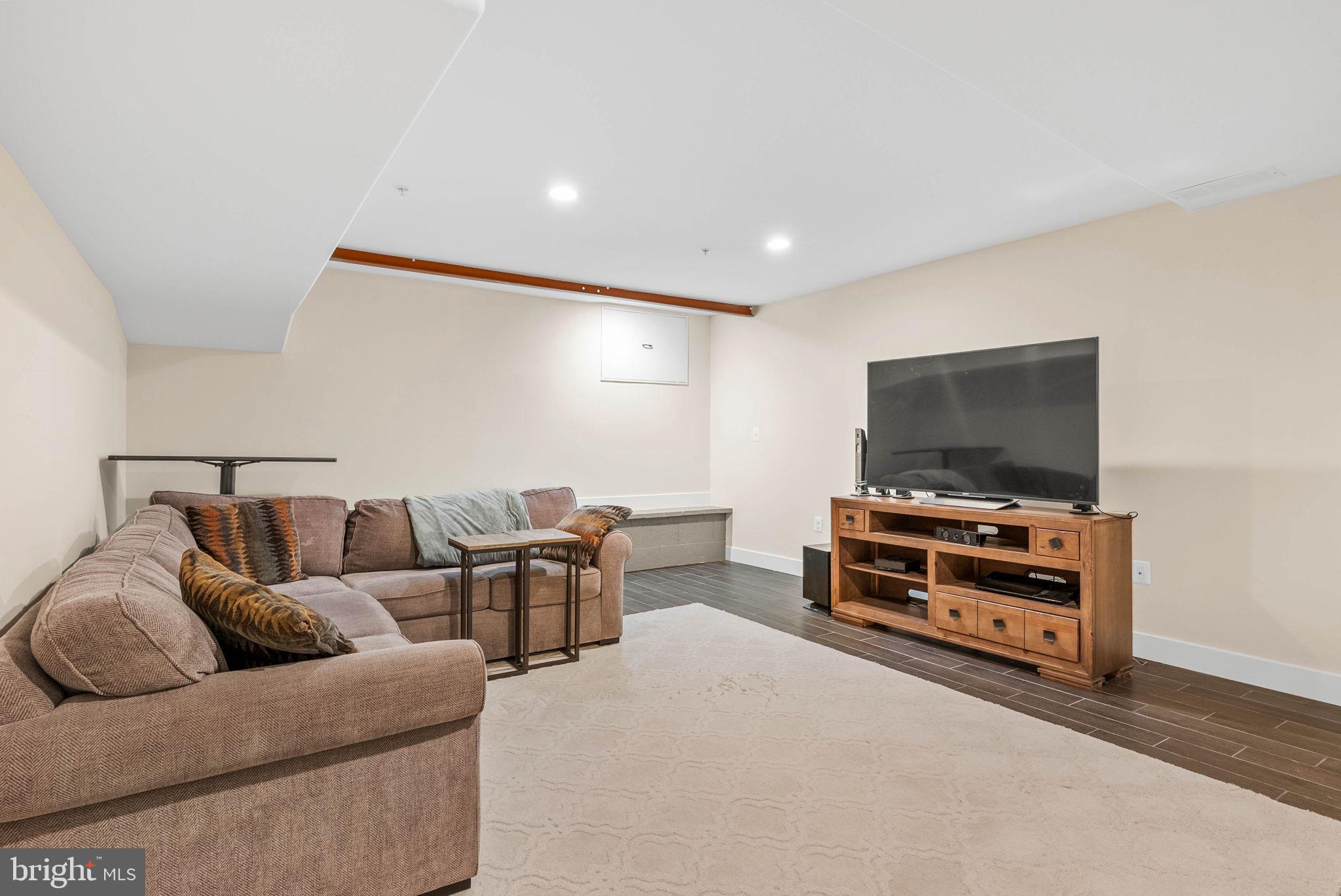 924 S 11TH STREET 101