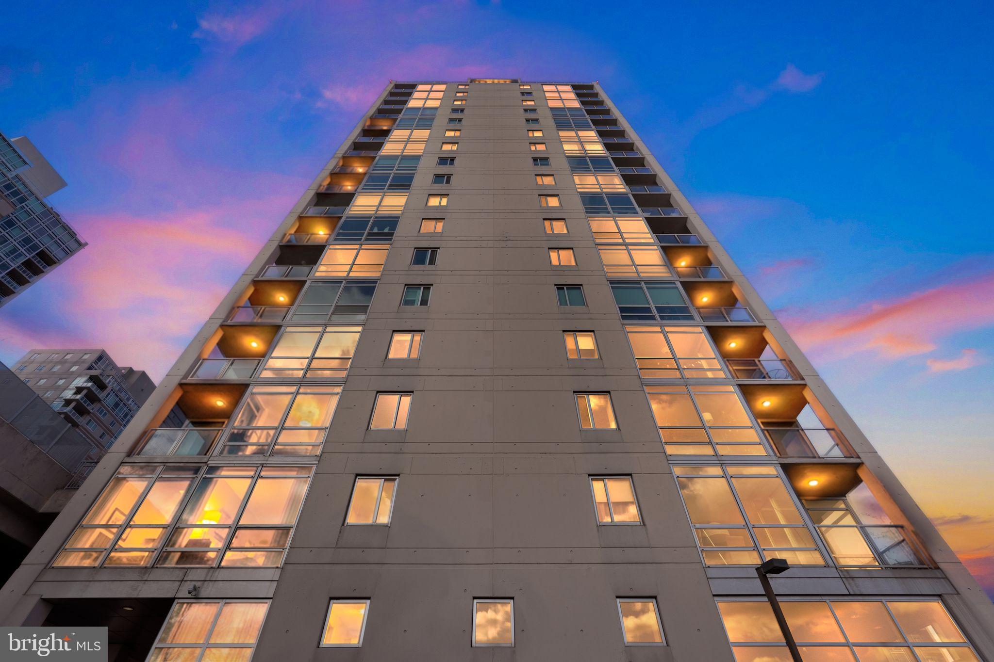 901 N PENN STREET F1002