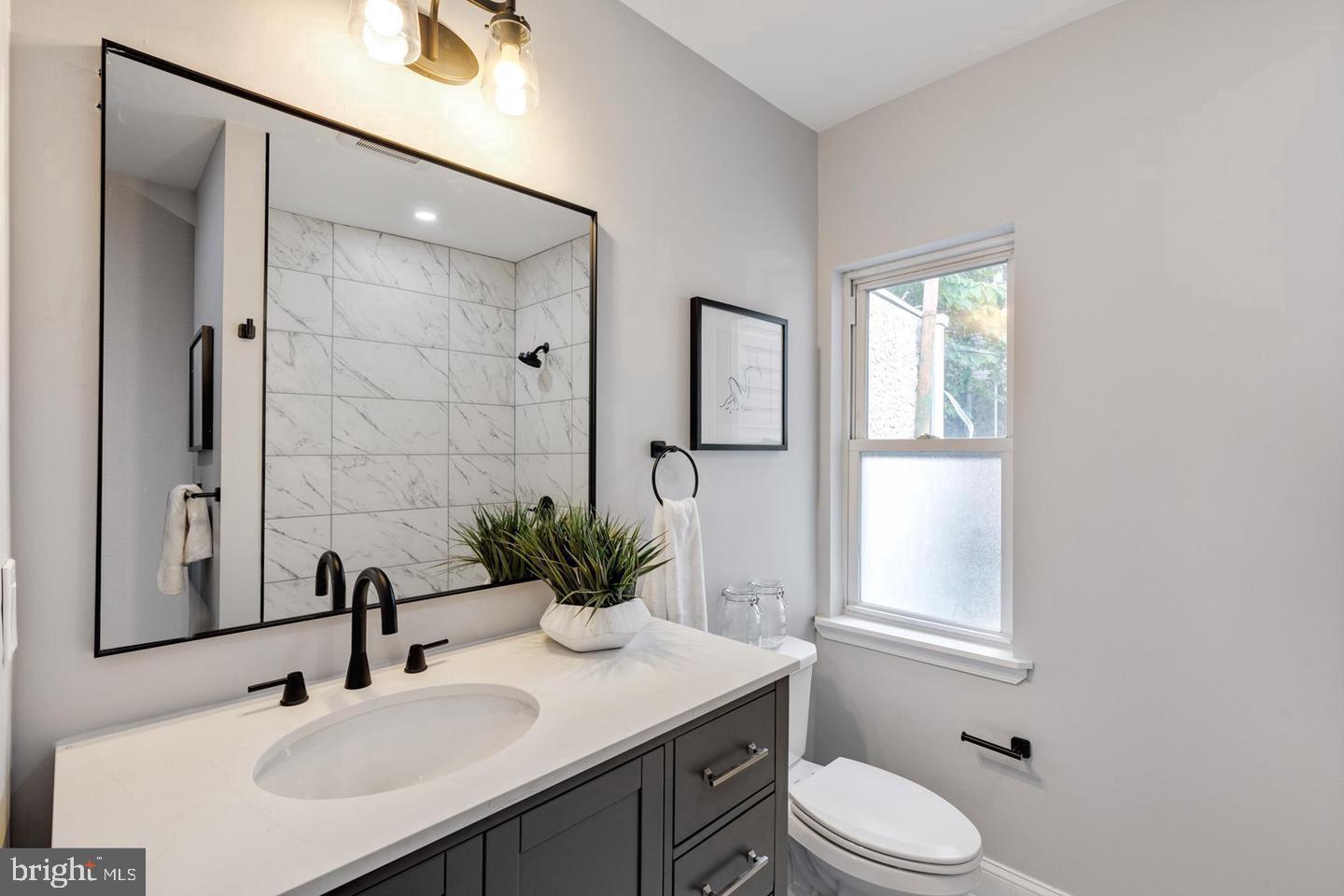 1553 S WOODSTOCK STREET