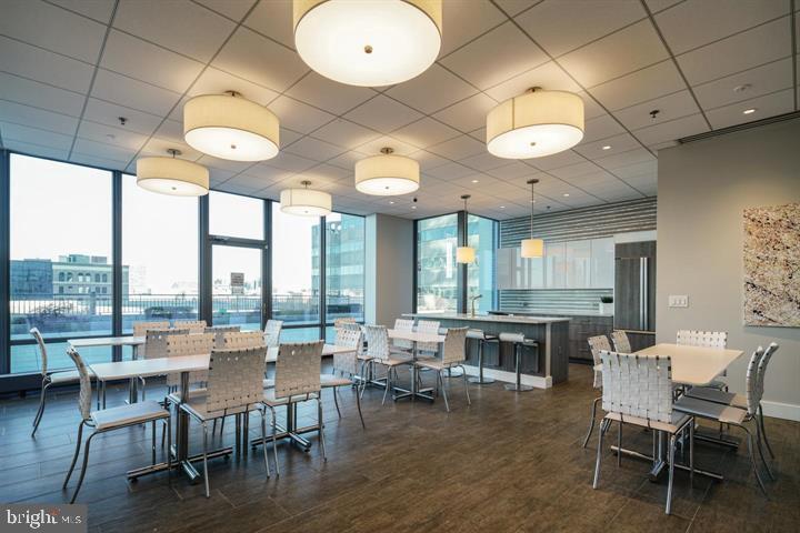 2101 MARKET STREET 4205