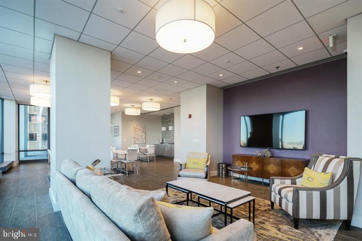 2101 MARKET STREET 4205