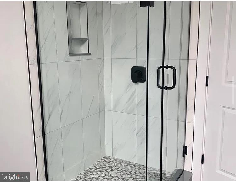 2124 E SOMERSET STREET