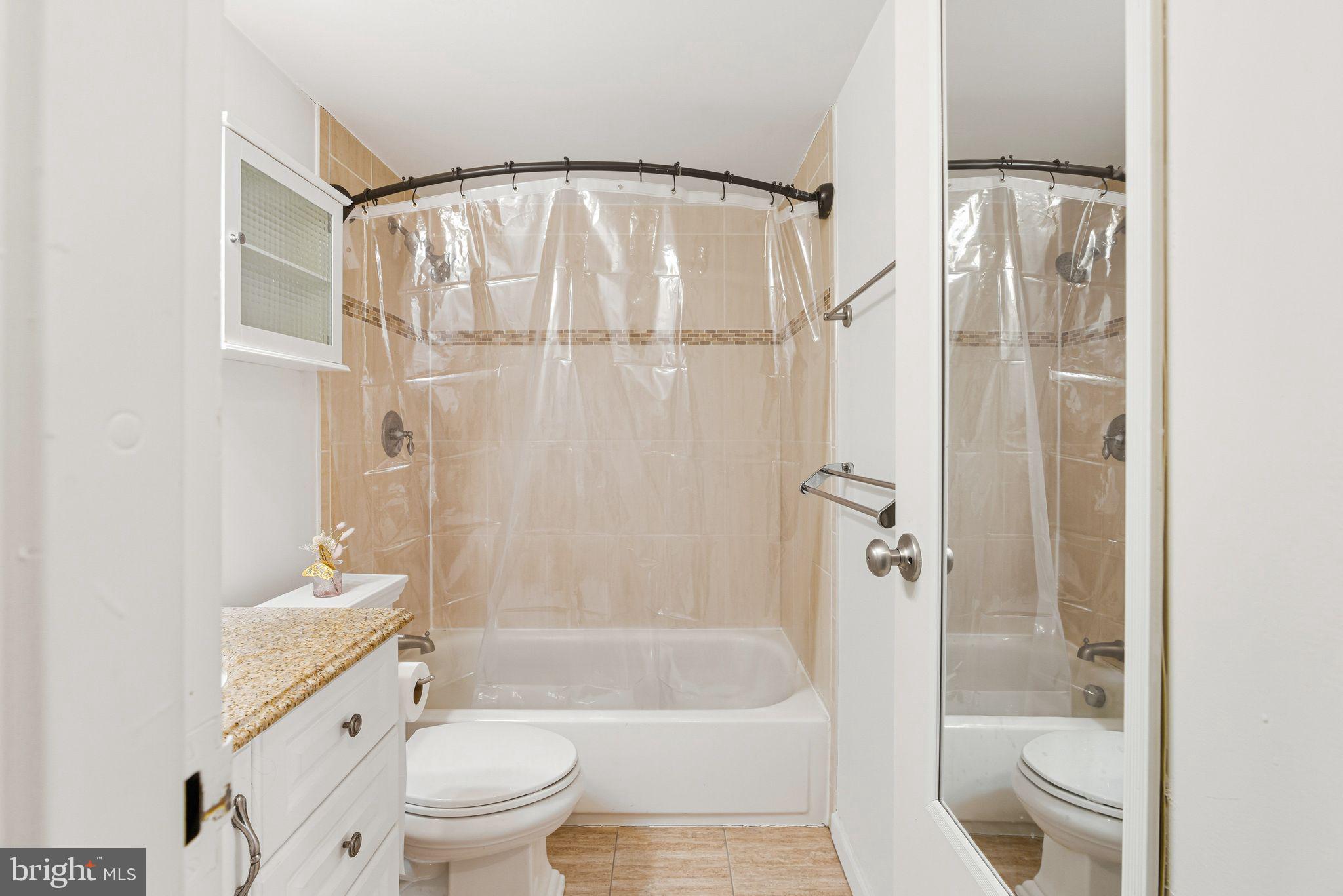 4000 GYPSY LANE 605F2