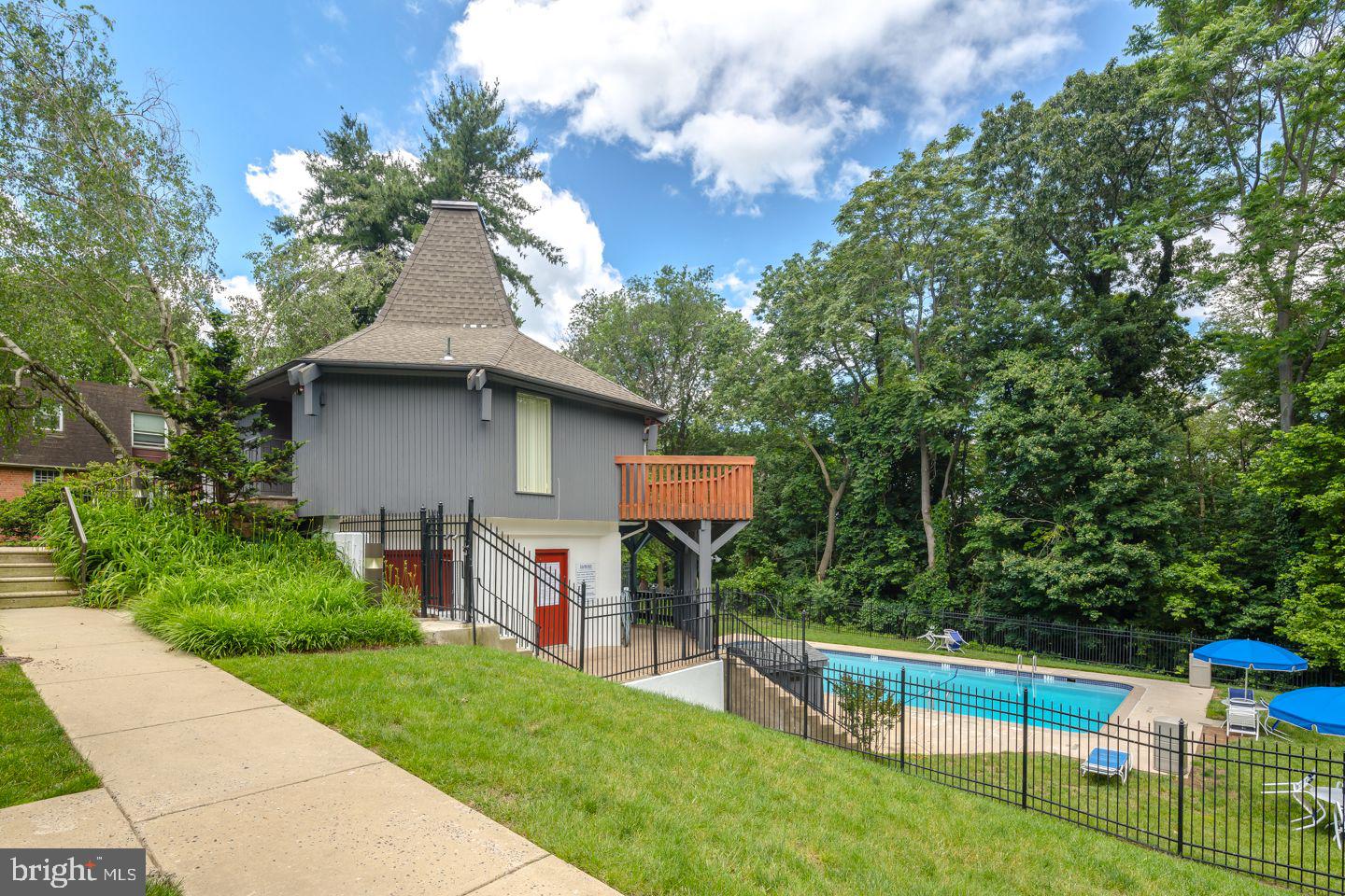 4000 GYPSY LANE 605F2