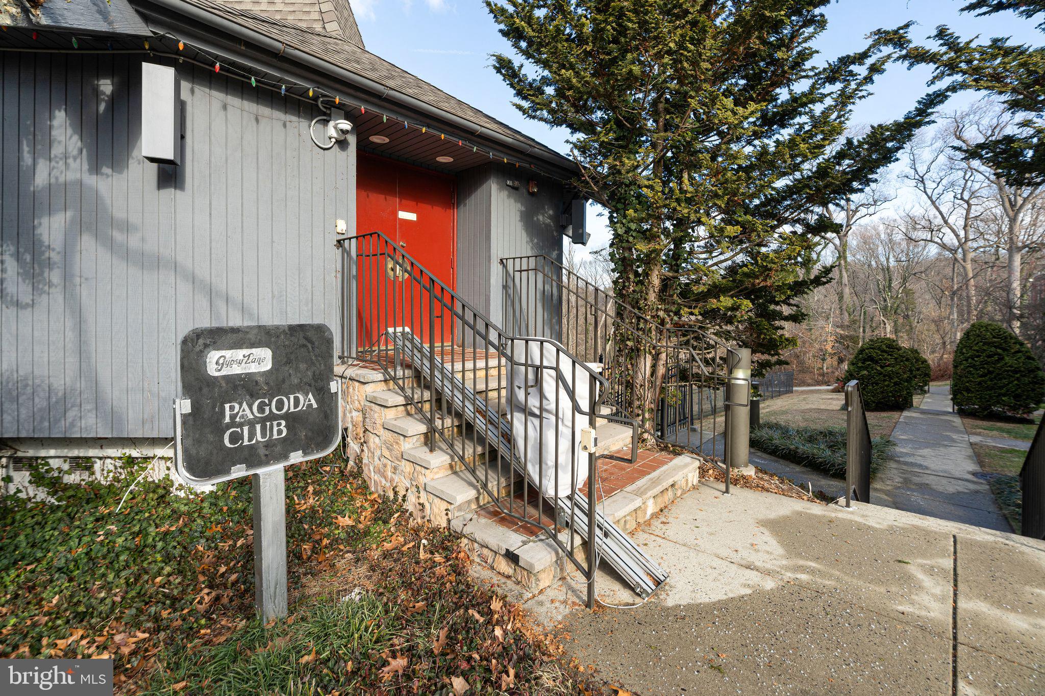 4000 GYPSY LANE 605F2