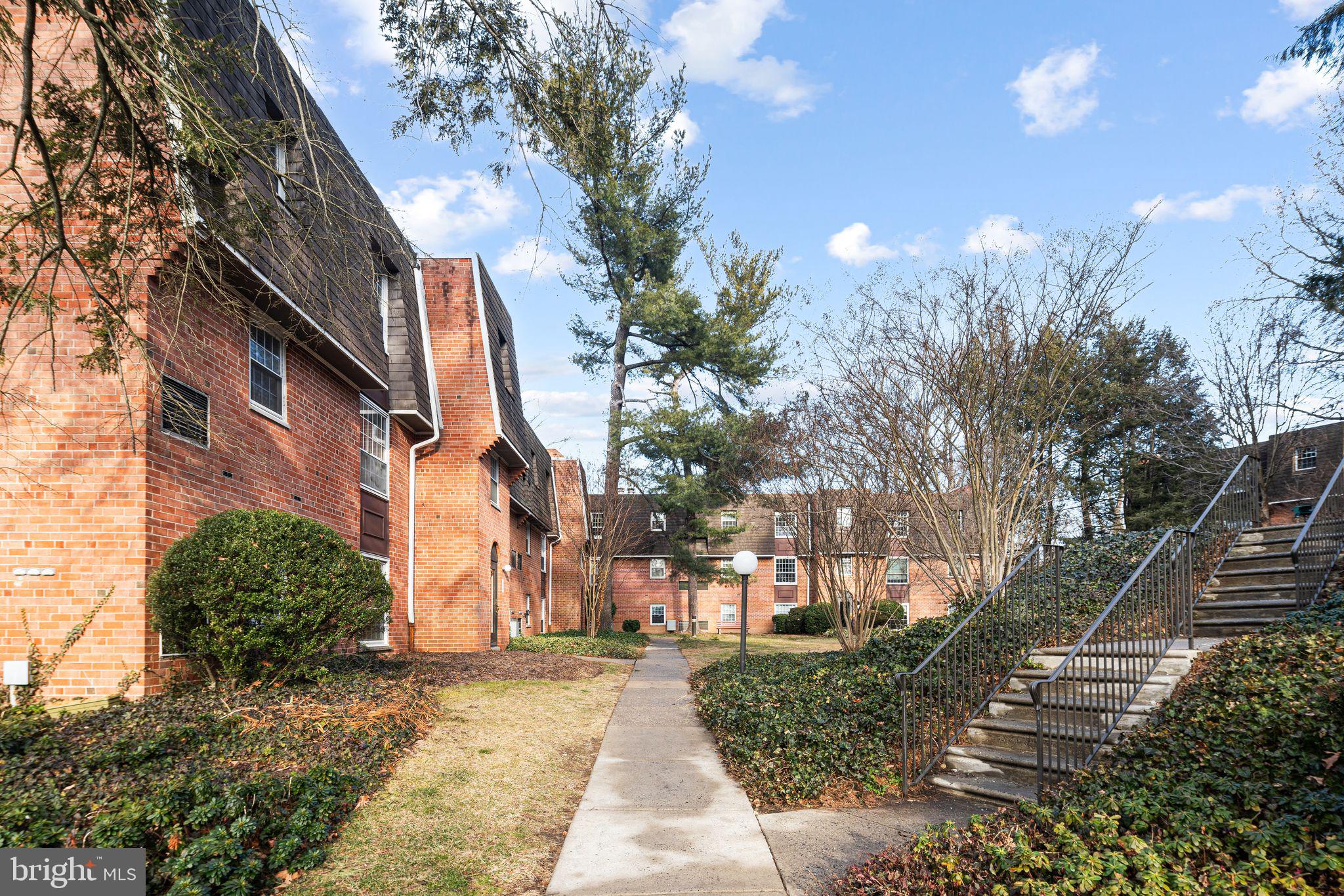 4000 GYPSY LANE 605F2