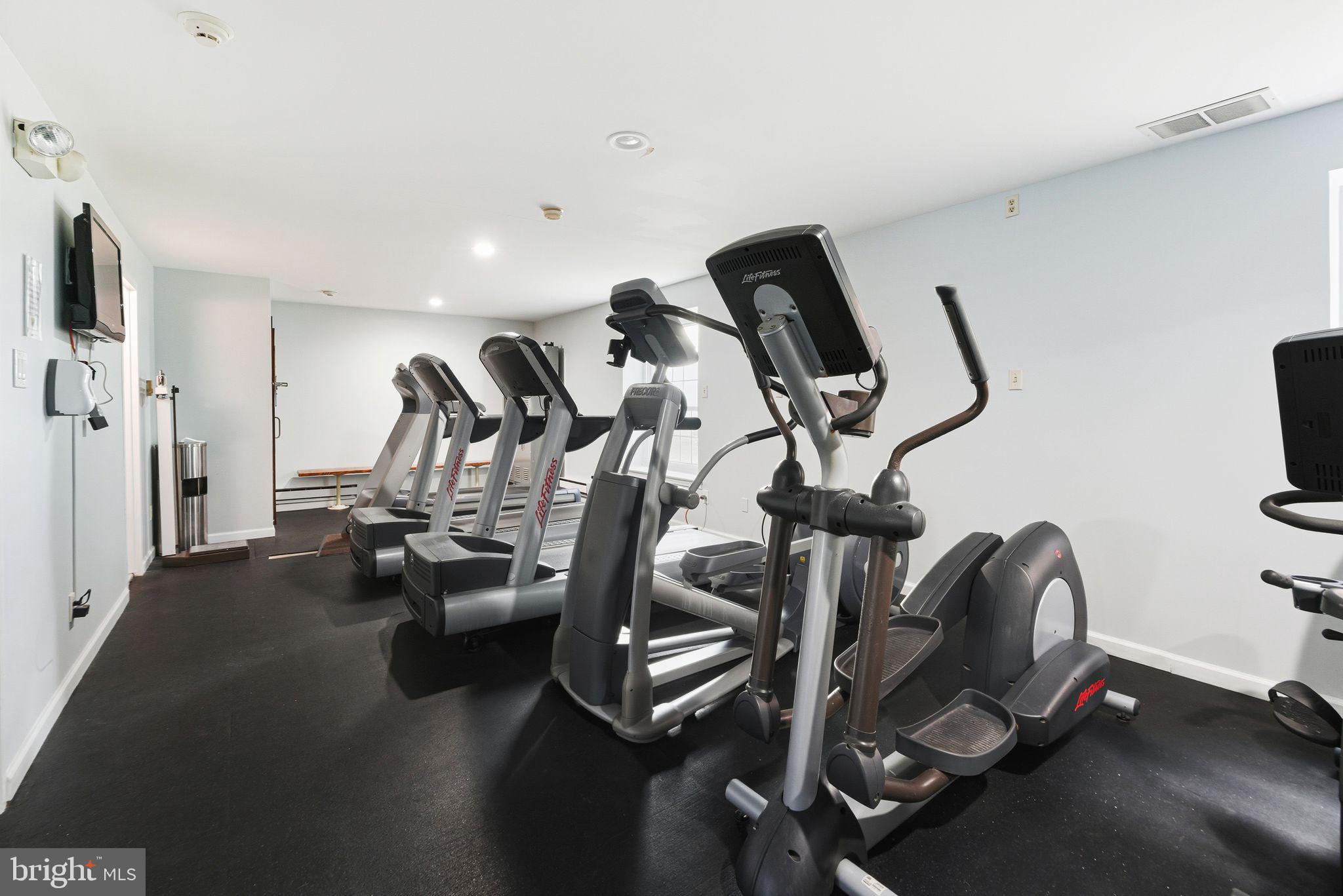 4000 GYPSY LANE 605F2