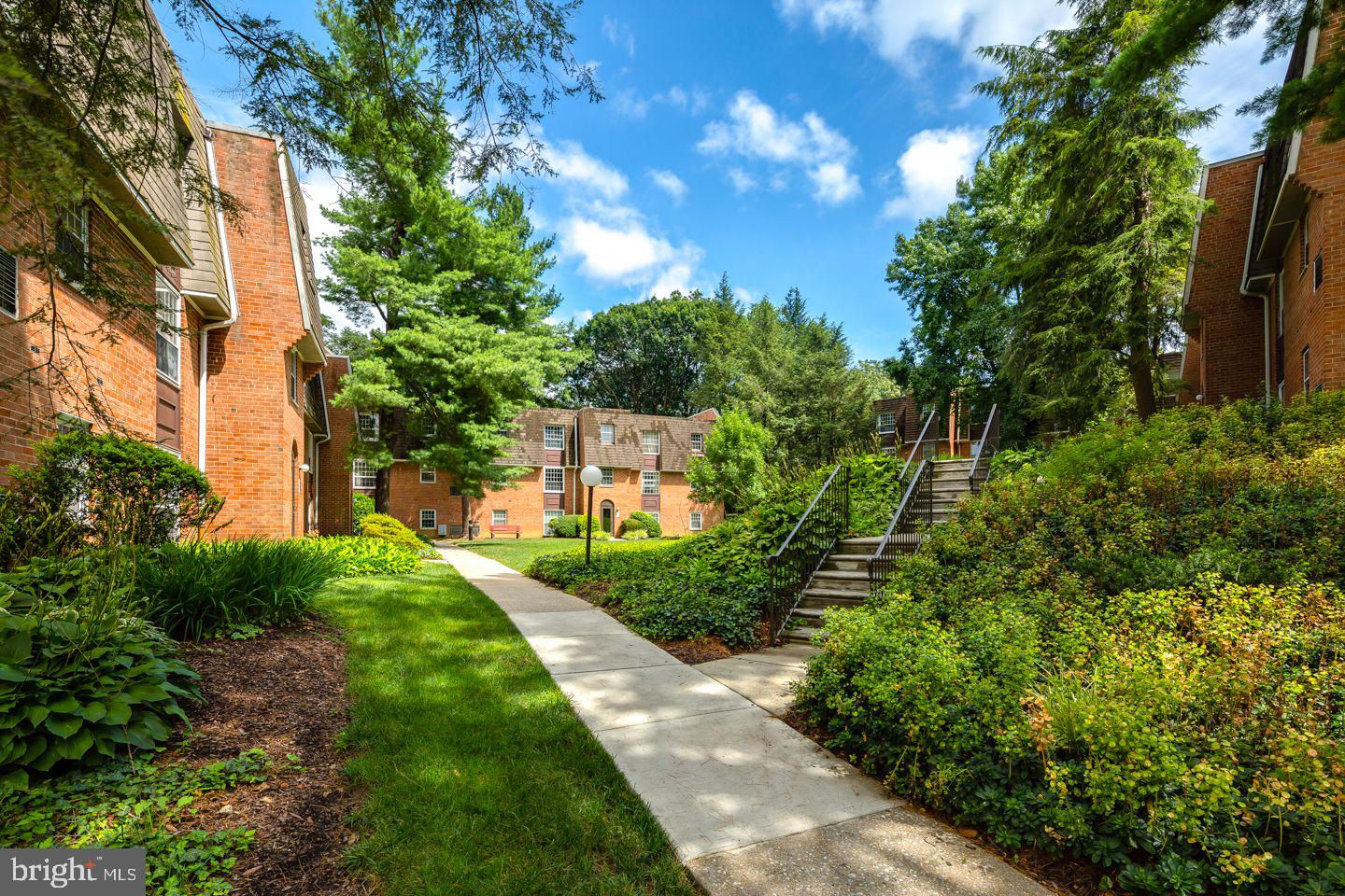 4000 GYPSY LANE 605F2