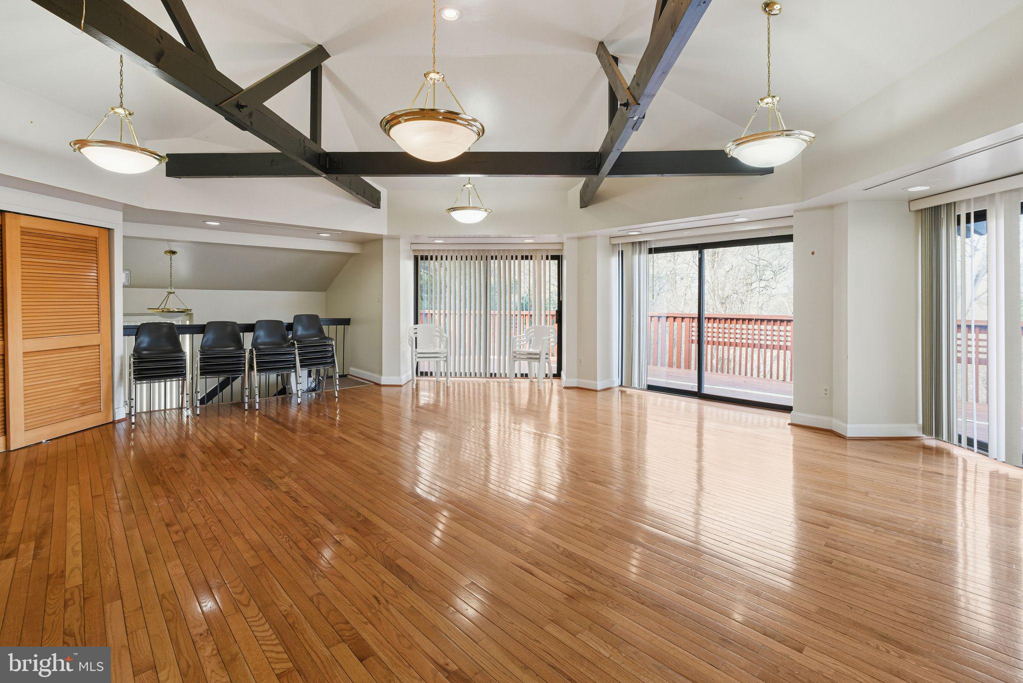 4000 GYPSY LANE 605F2