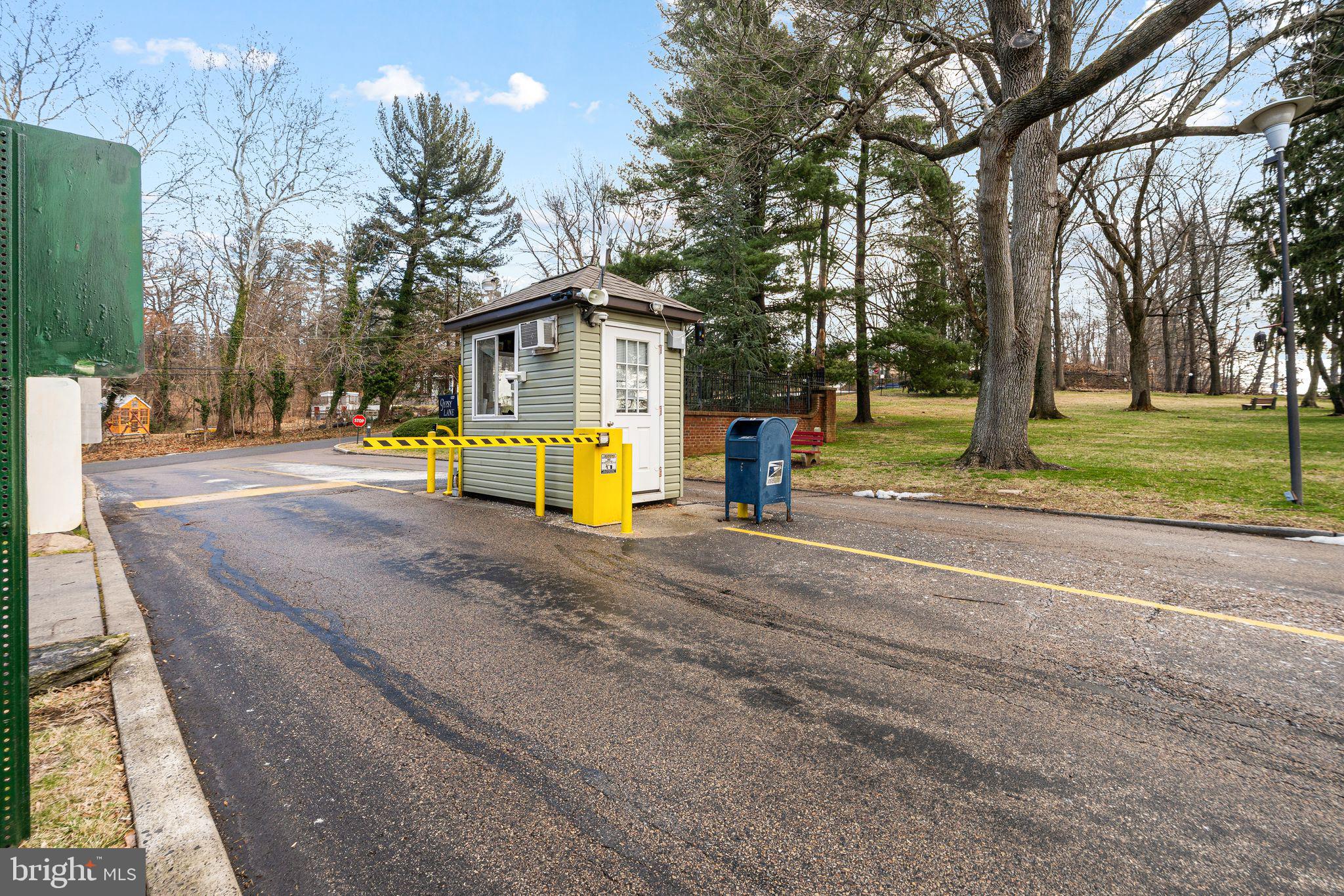 4000 GYPSY LANE 605F2