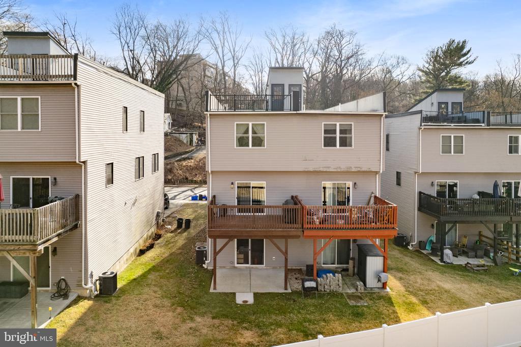 286 PARKER AVENUE C