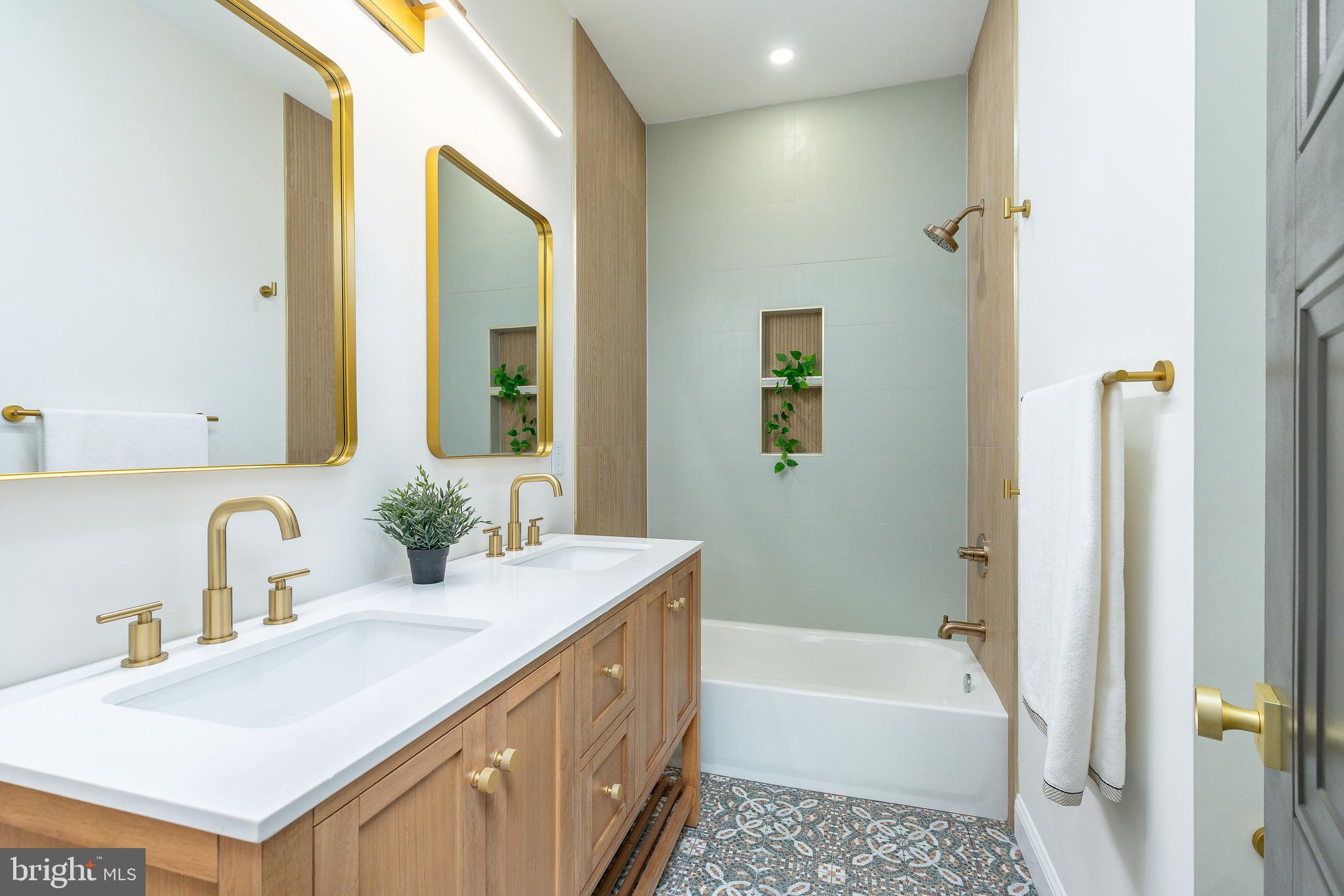 1014 ELLSWORTH STREET