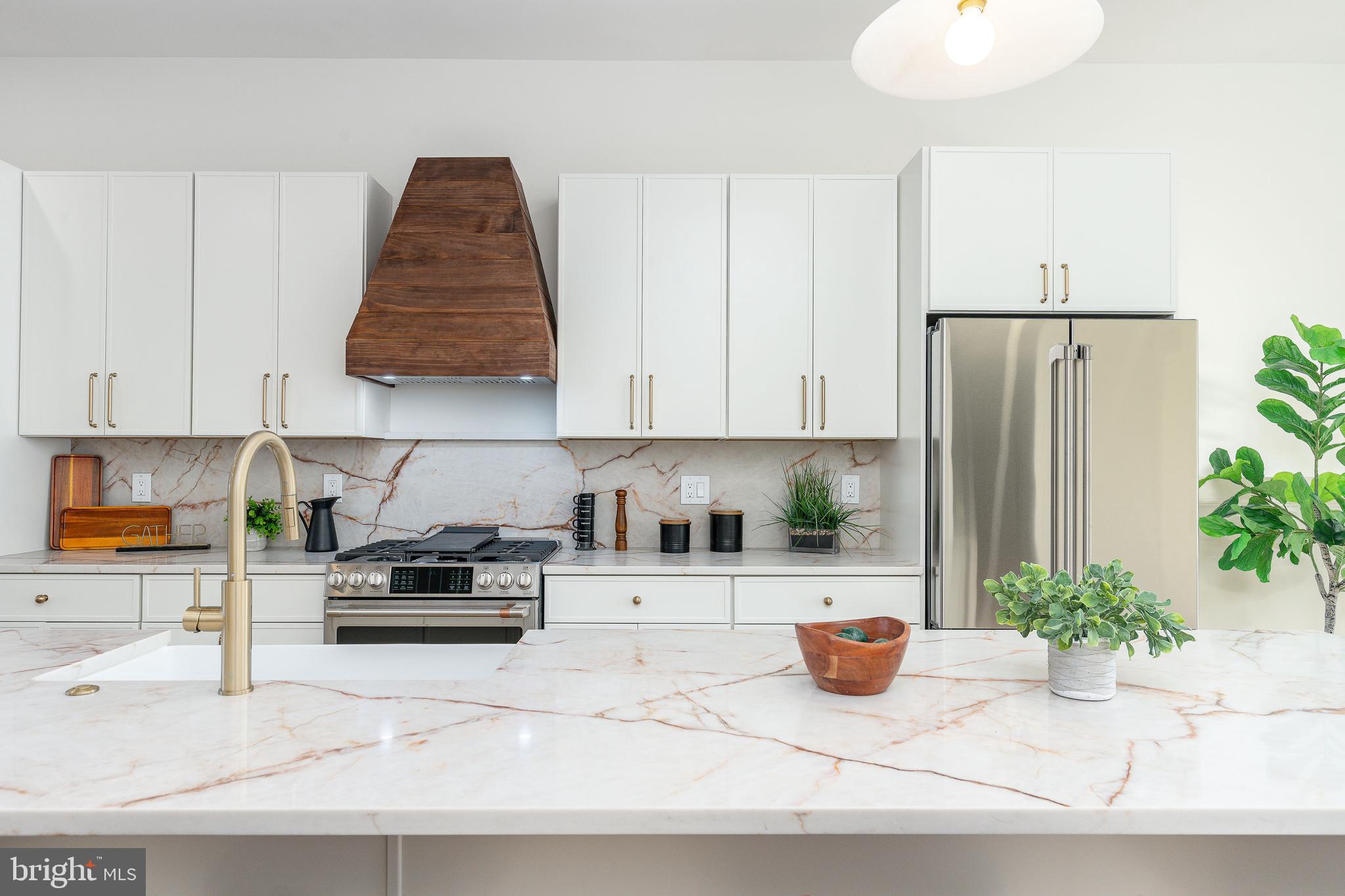 1014 ELLSWORTH STREET