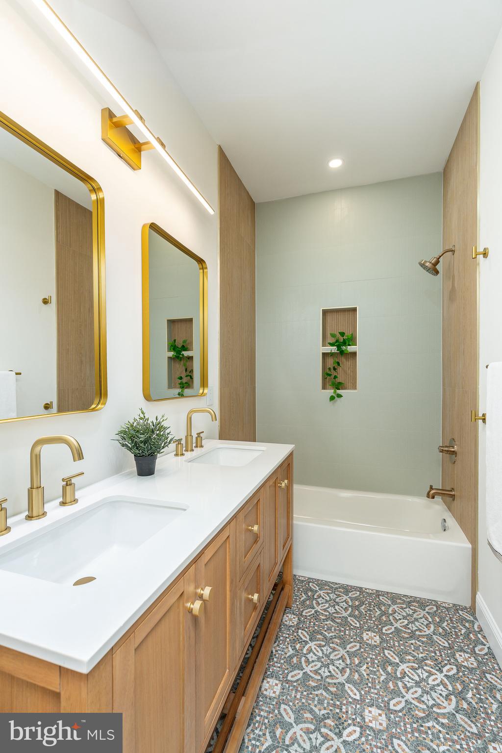 1014 ELLSWORTH STREET