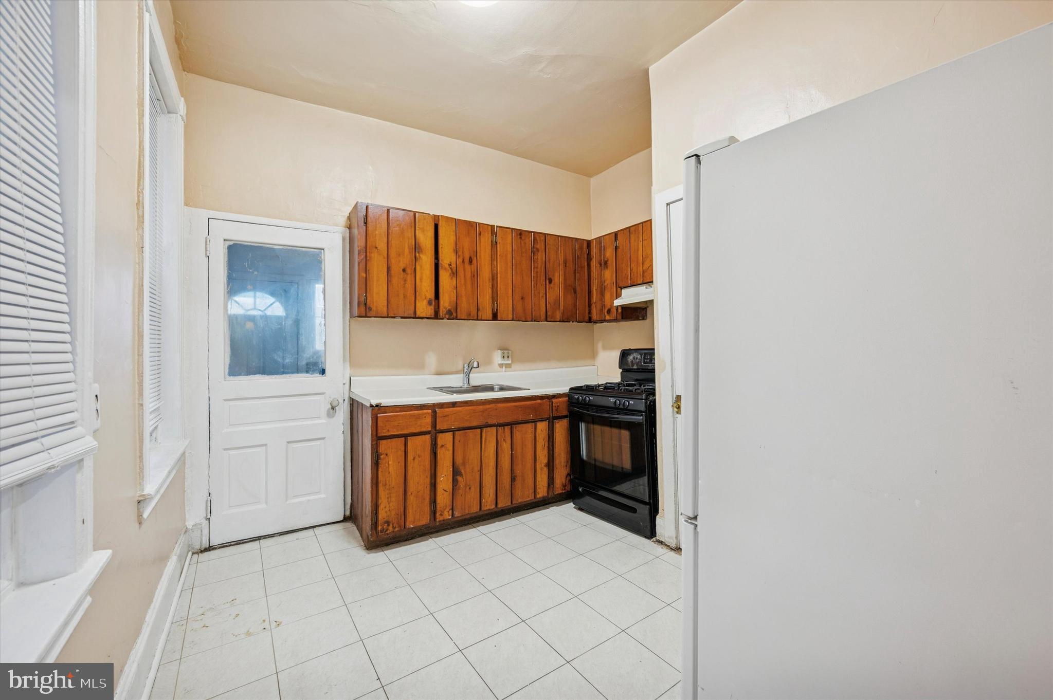 1312 E HAINES STREET