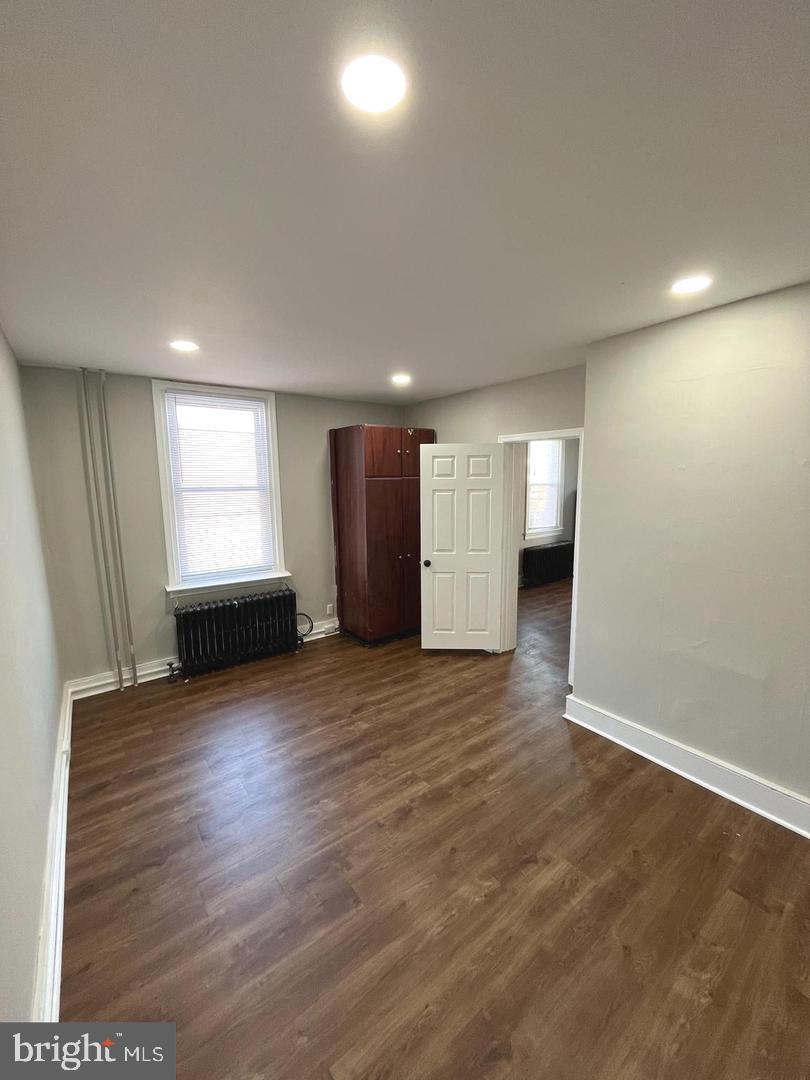 1251 E FLETCHER STREET 2R