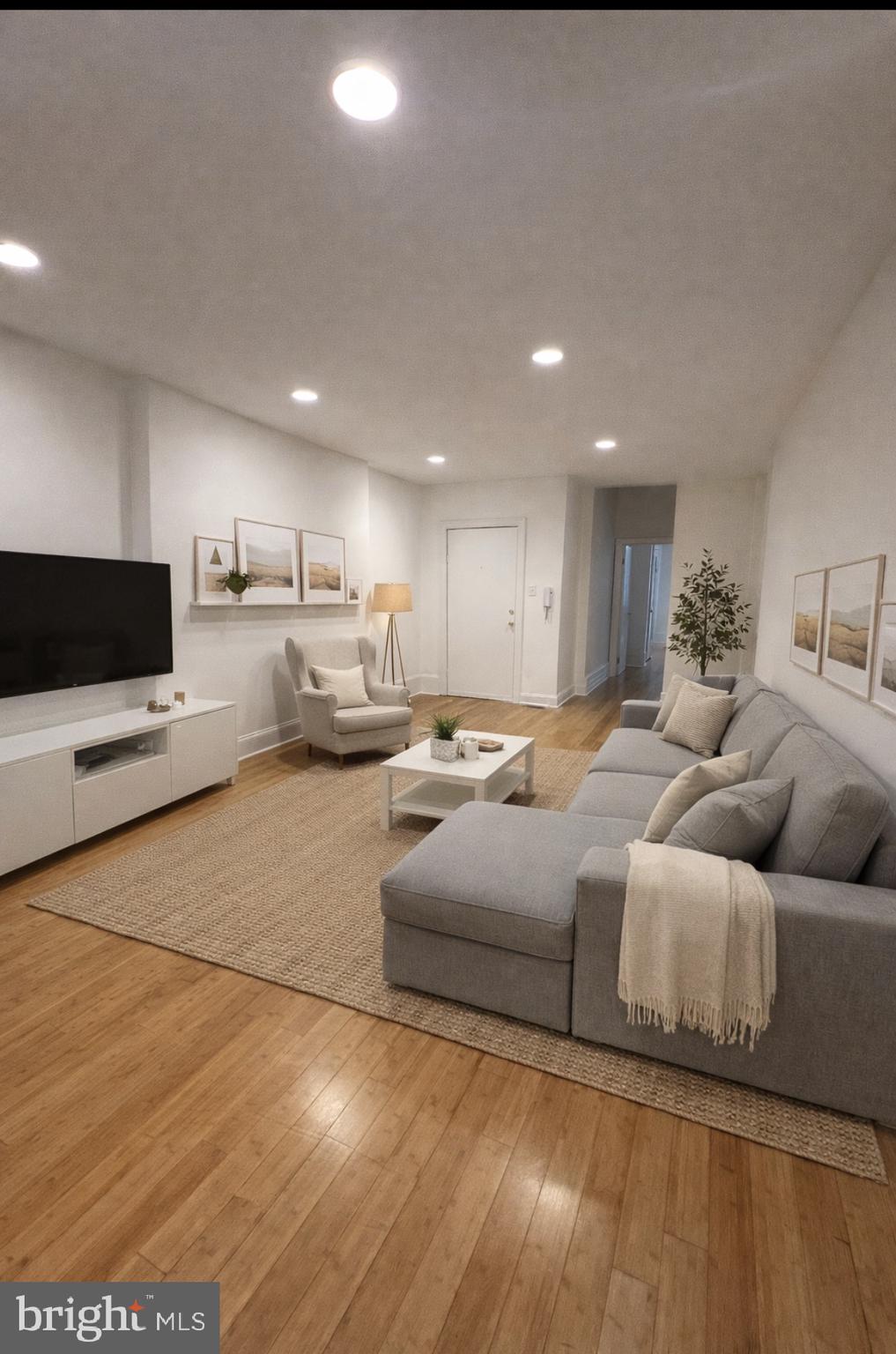 4007 SPRING GARDEN STREET 1