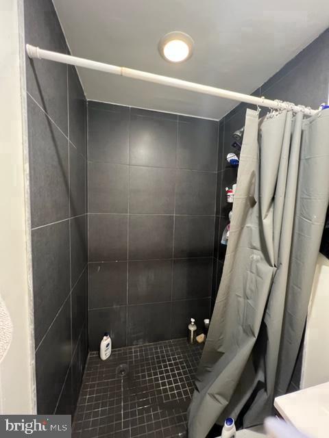 4007 SPRING GARDEN STREET 1