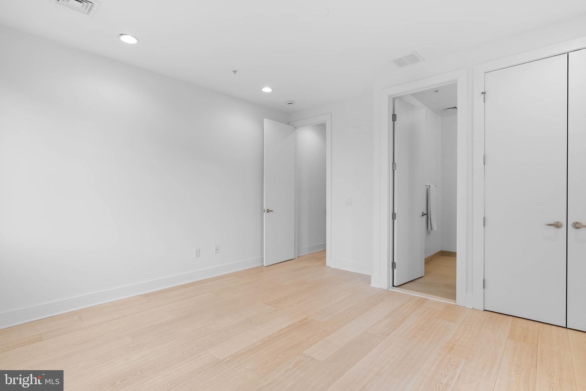 740 S COLUMBUS BOULEVARD 50