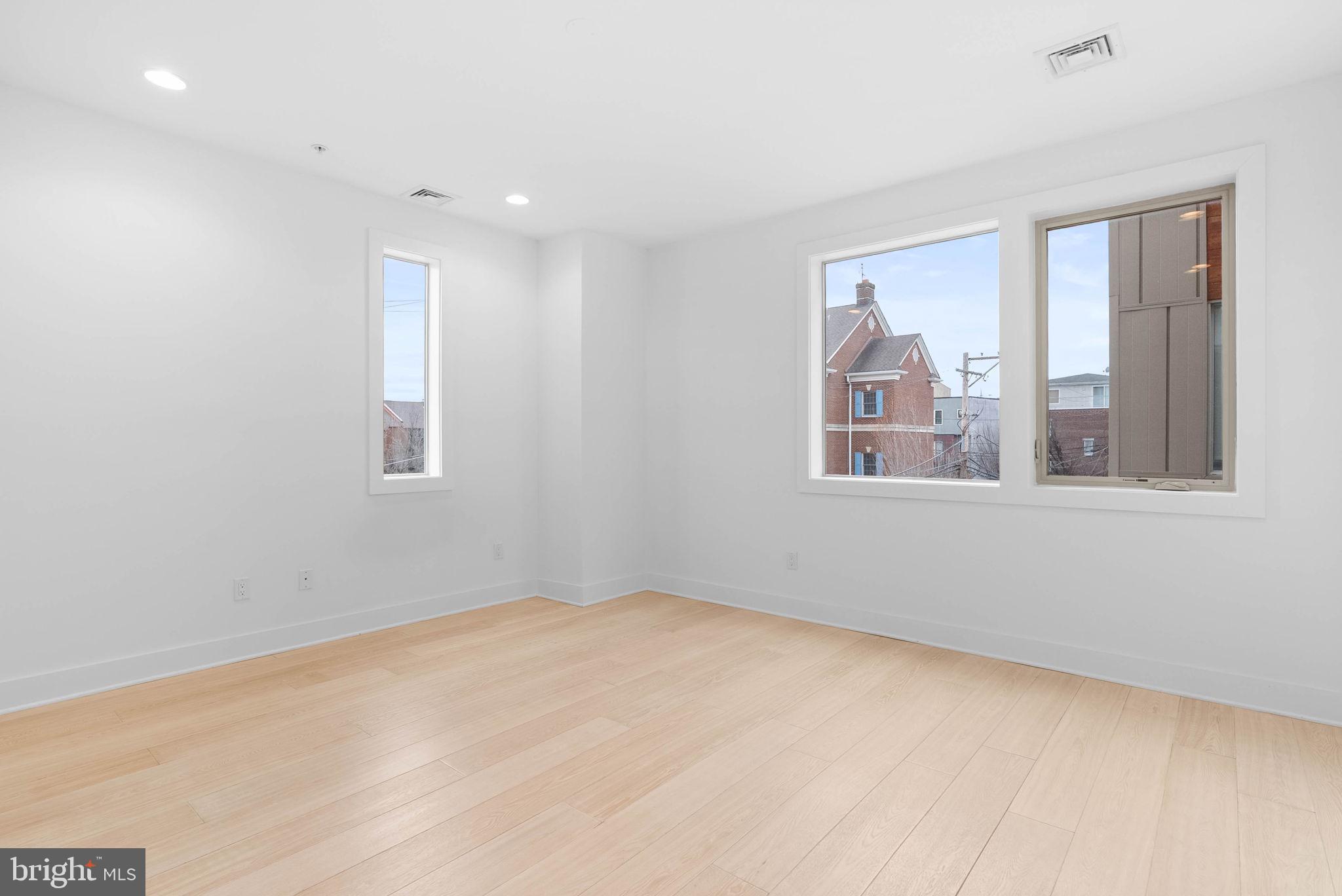 740 S COLUMBUS BOULEVARD 50