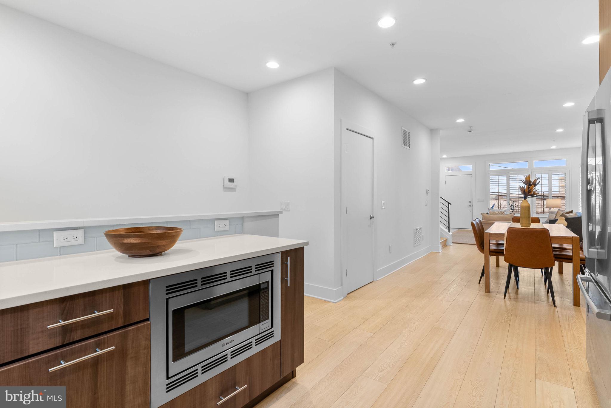 740 S COLUMBUS BOULEVARD 50