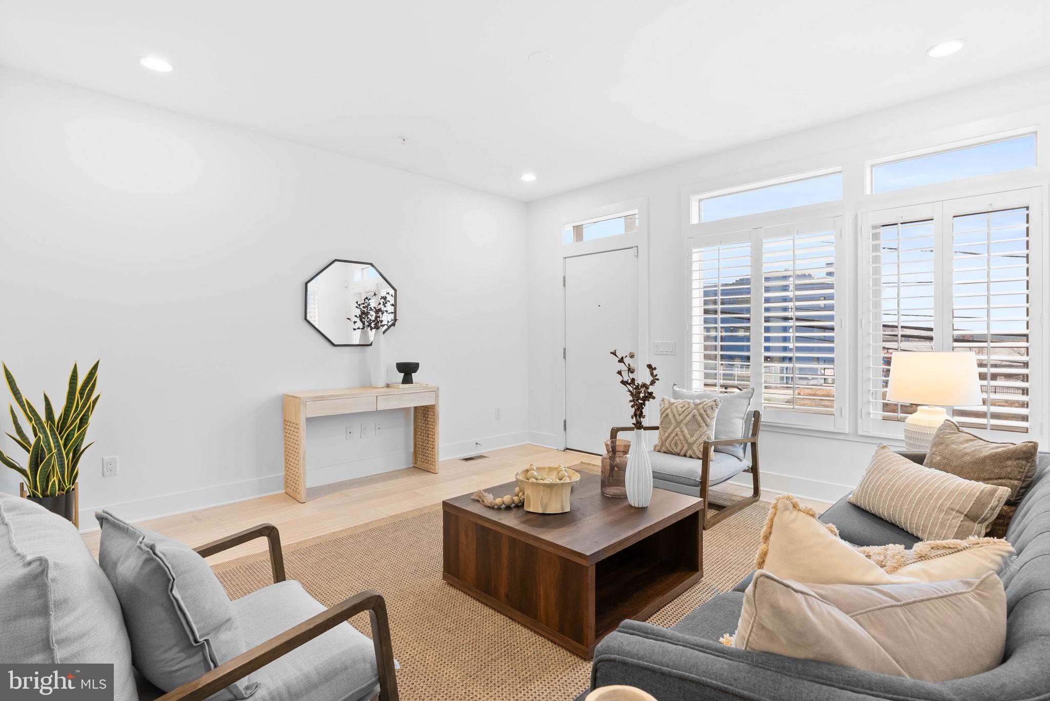 740 S COLUMBUS BOULEVARD 50