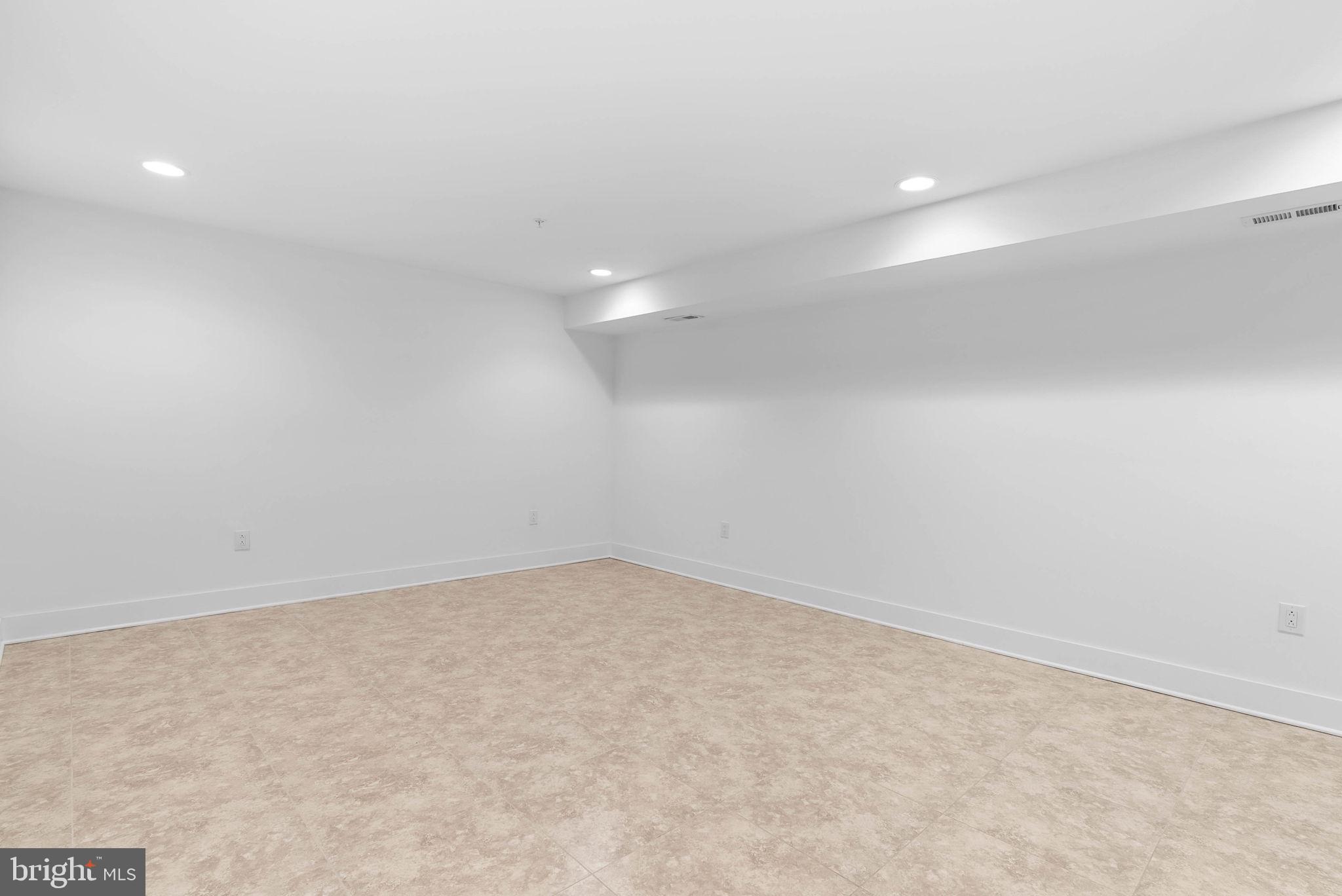 740 S COLUMBUS BOULEVARD 50