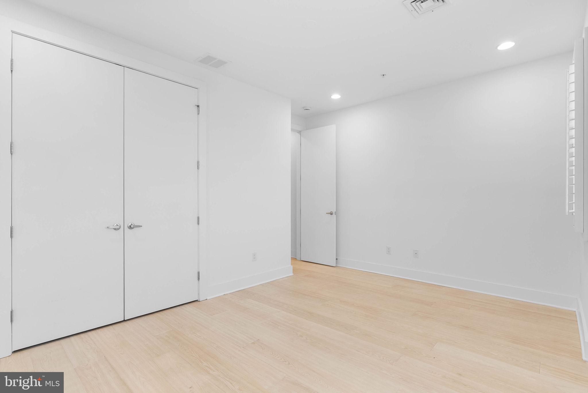 740 S COLUMBUS BOULEVARD 50