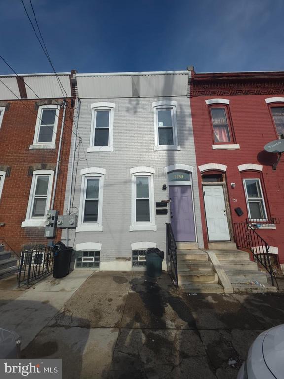 1133 W SOMERSET STREET 2