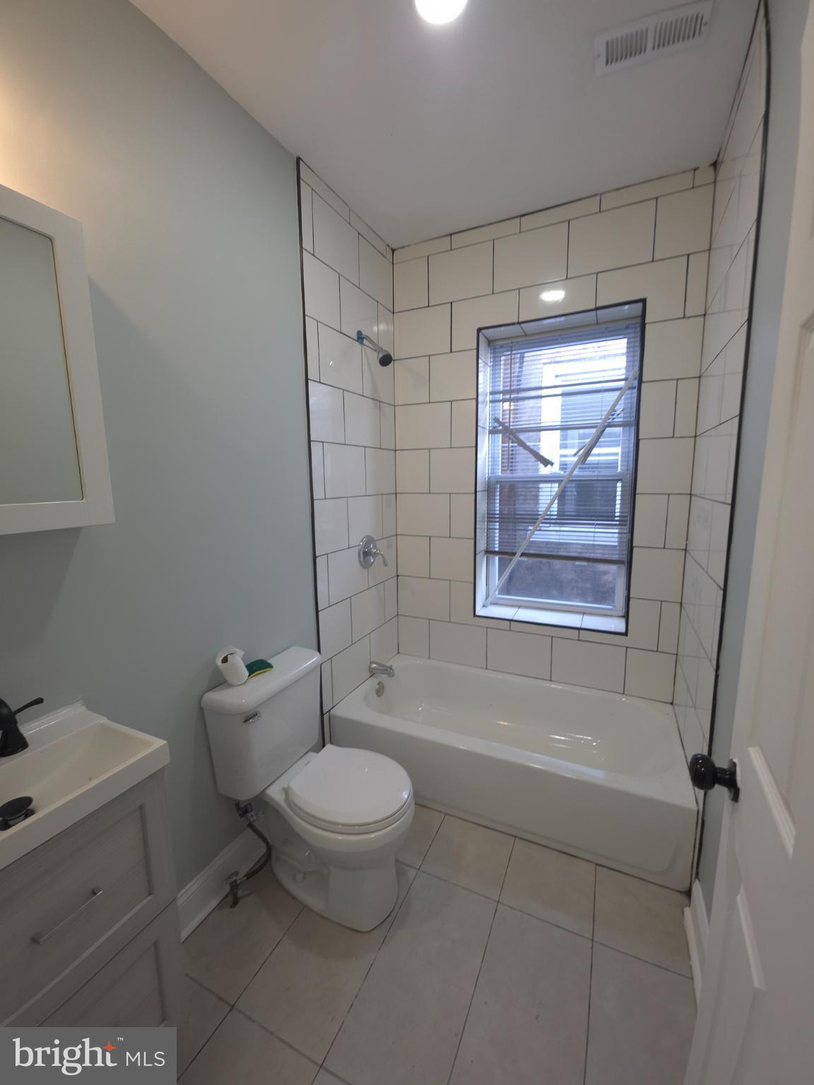 1133 W SOMERSET STREET 2