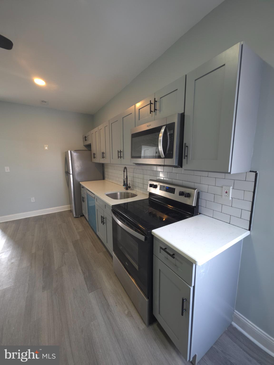 1133 W SOMERSET STREET 2